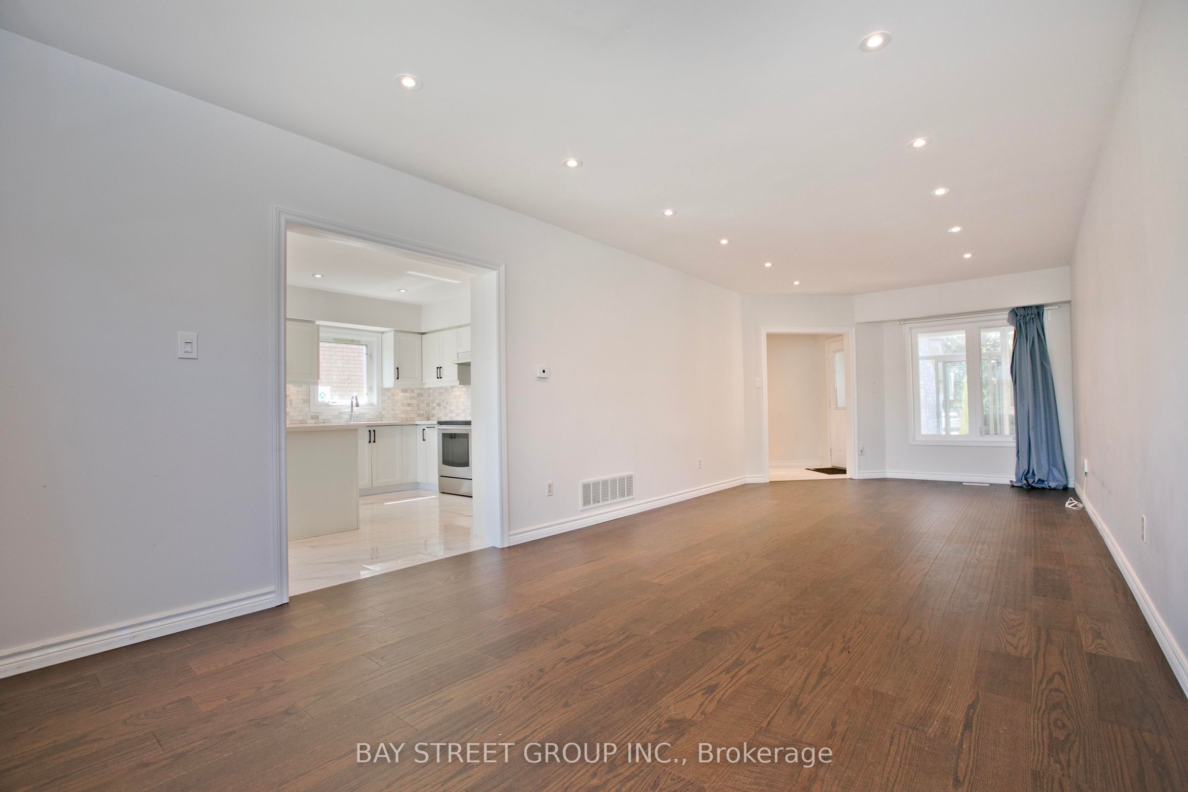 22 Taos Court, Richmond Hill 4