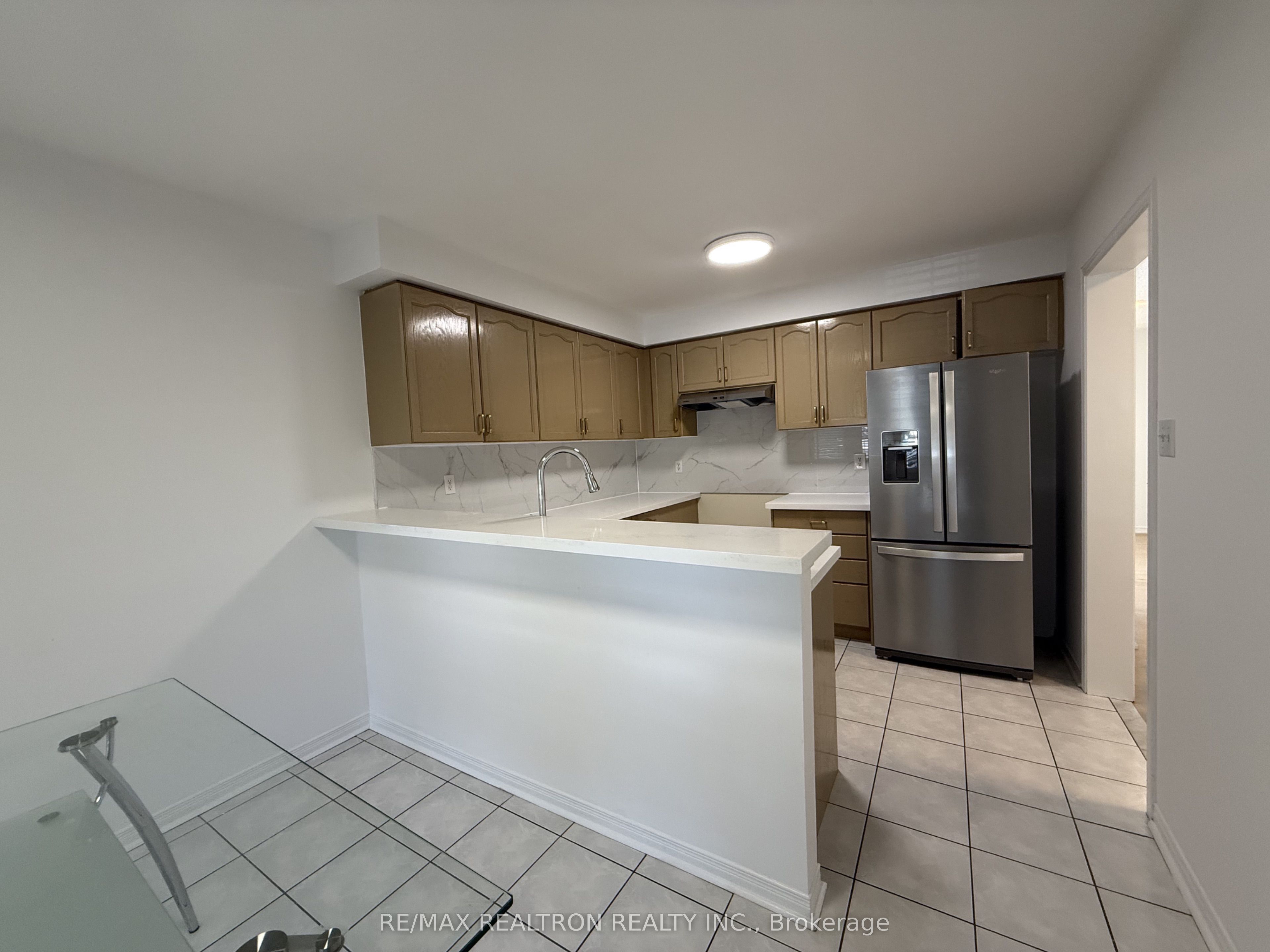 663 South Unionville Avenue, Markham 2