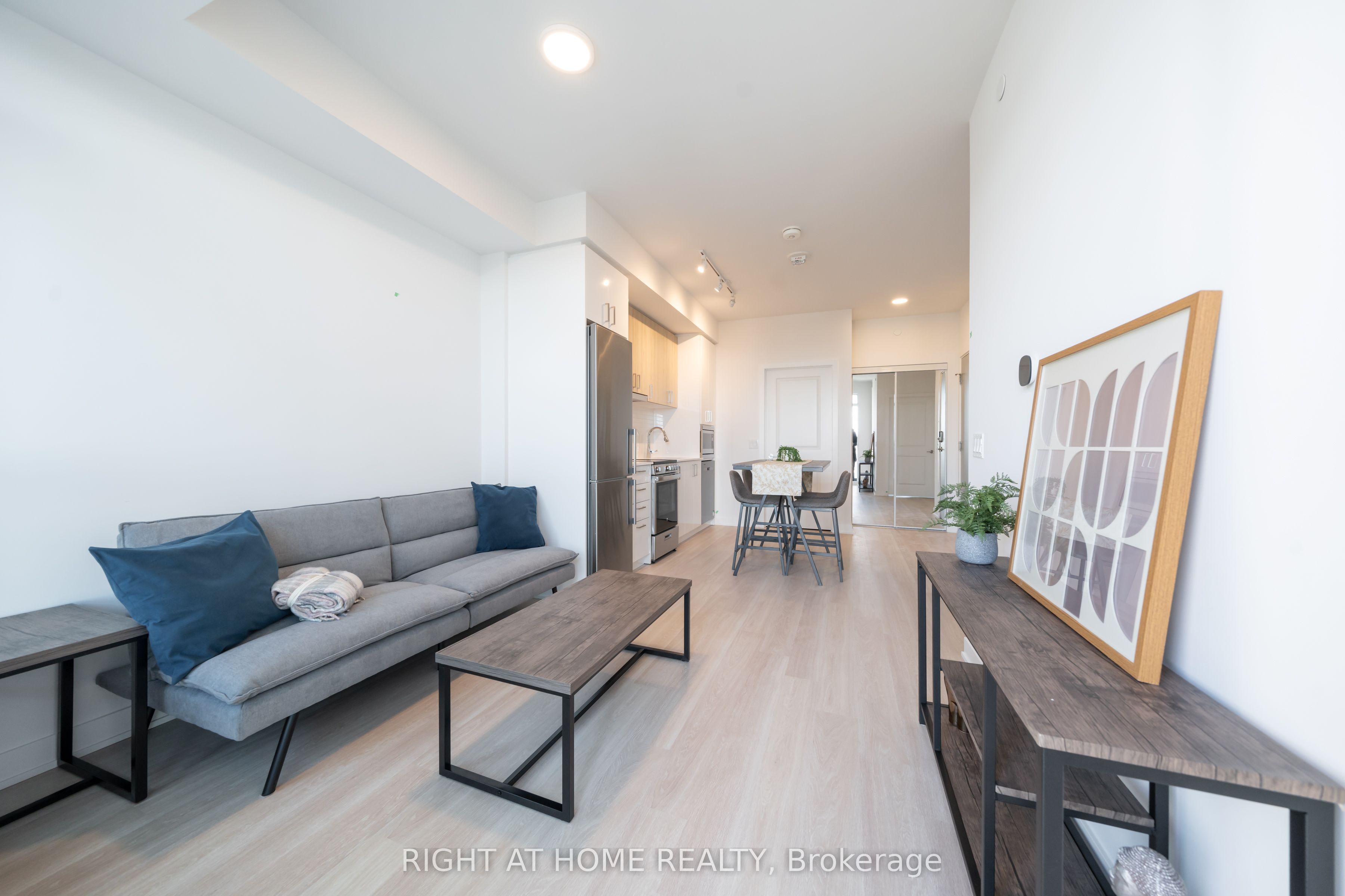 Unit 2406 - 50 Upper Mall Way, Vaughan 3