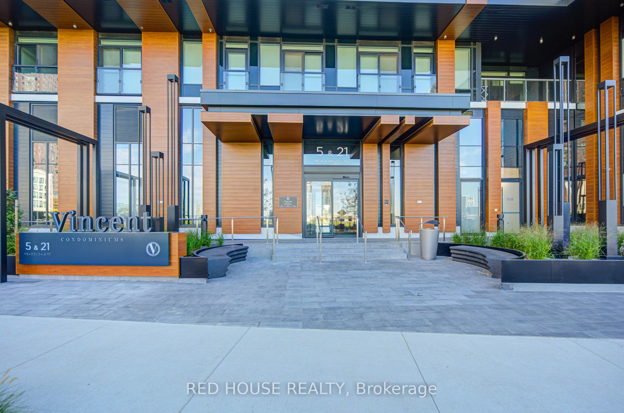 Unit 2002 - 5 Meadowdale Road, Vaughan 3