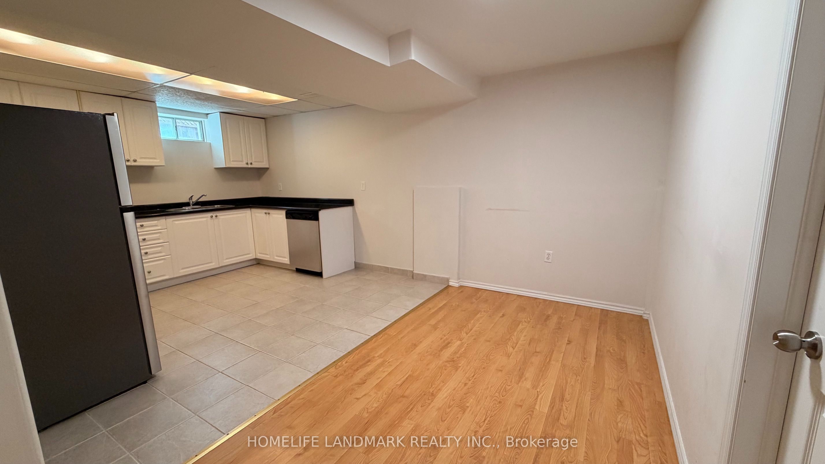 Unit Bsmt - 221 Humberland Drive, Richmond Hill 4
