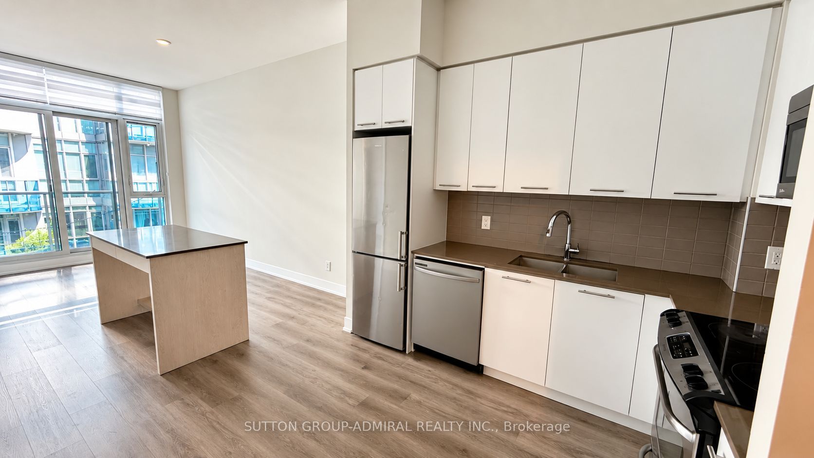 Unit 744 - 9471 Yonge Street, Richmond Hill 3