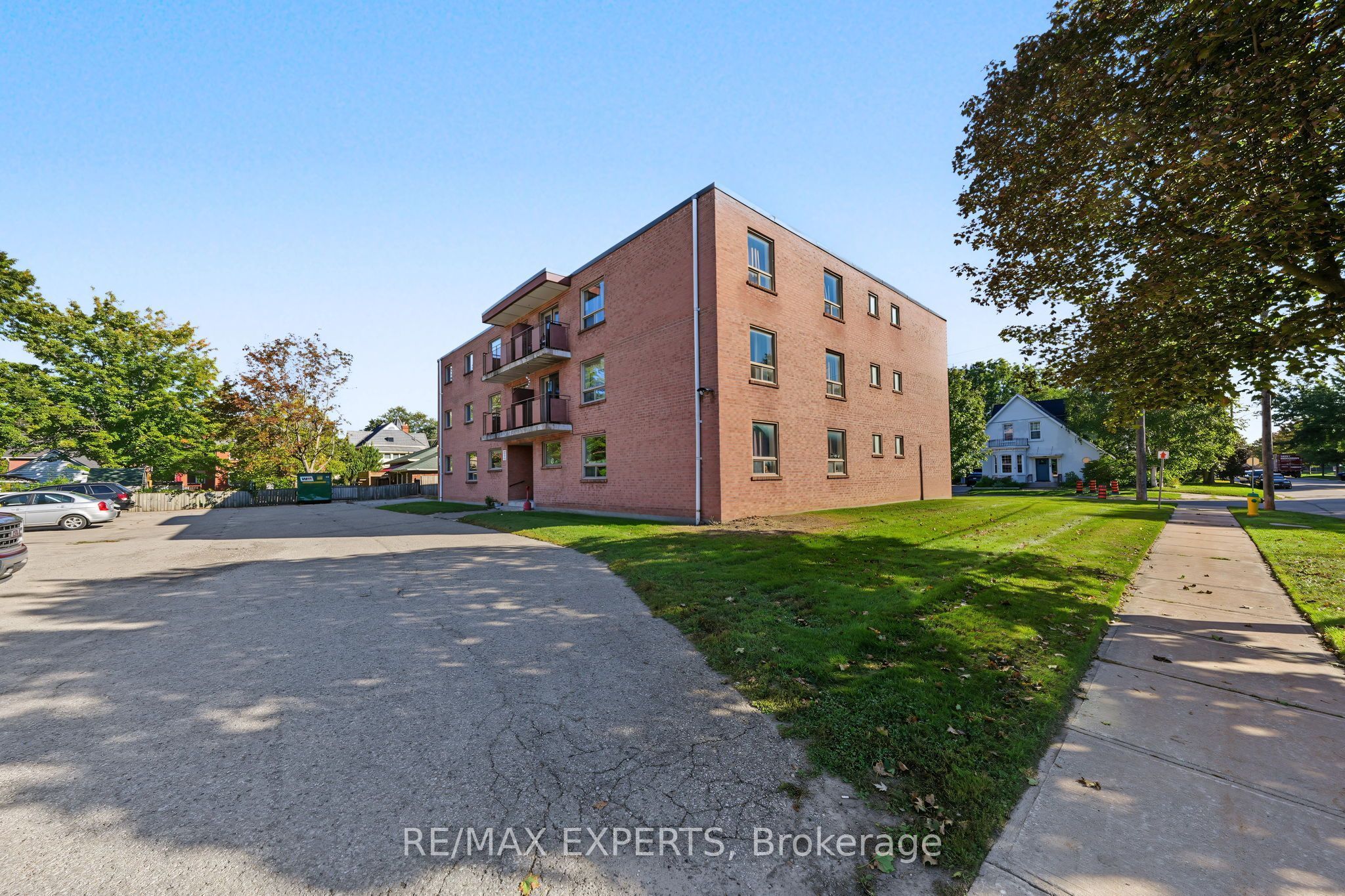 Unit 44 - 16 McDonald Street N, New Tecumseth 3
