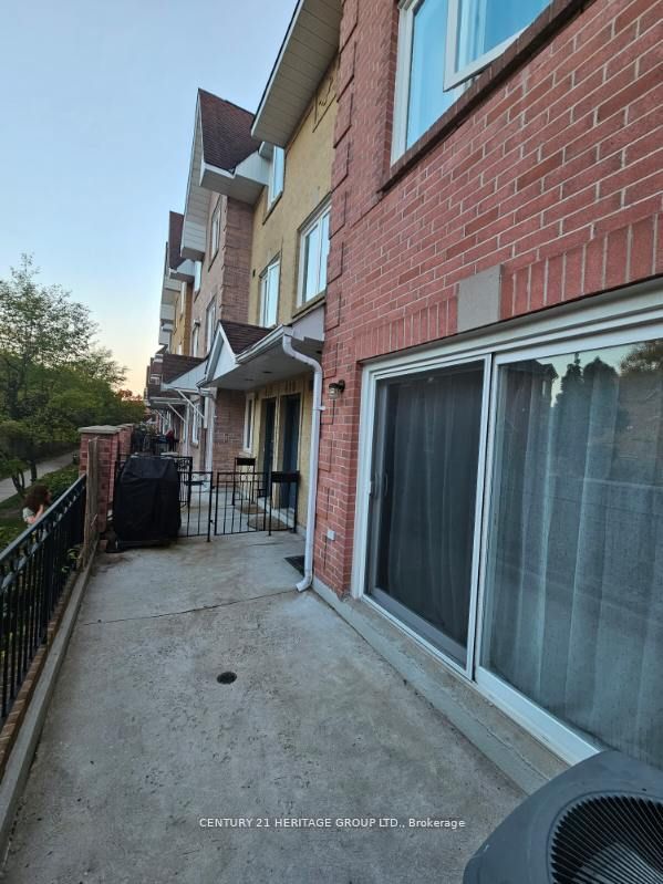 Unit 419 - 75 Weldrick Road E, Richmond Hill 2