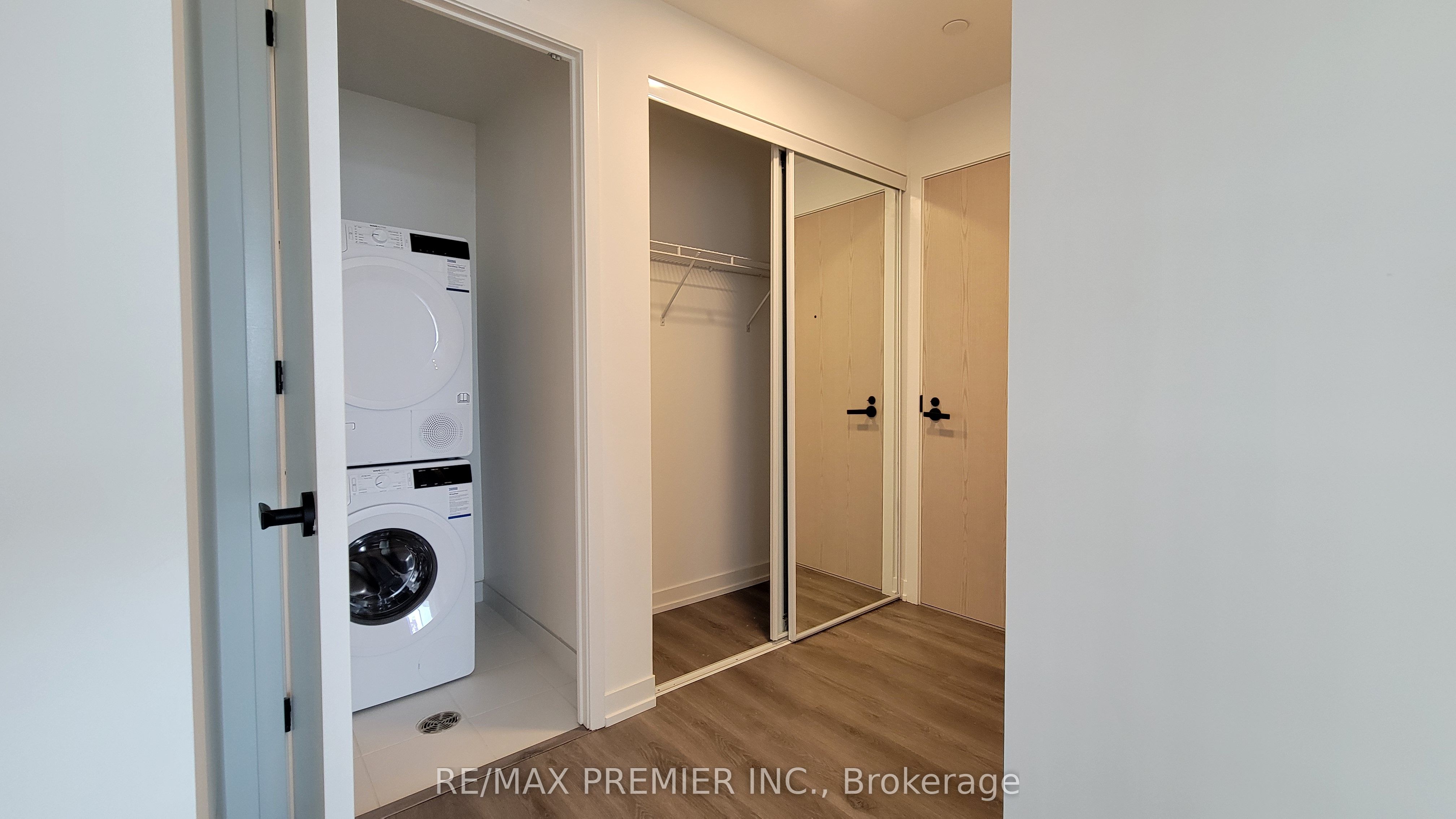 Unit 1012 - 28 Interchange Way, Vaughan 5