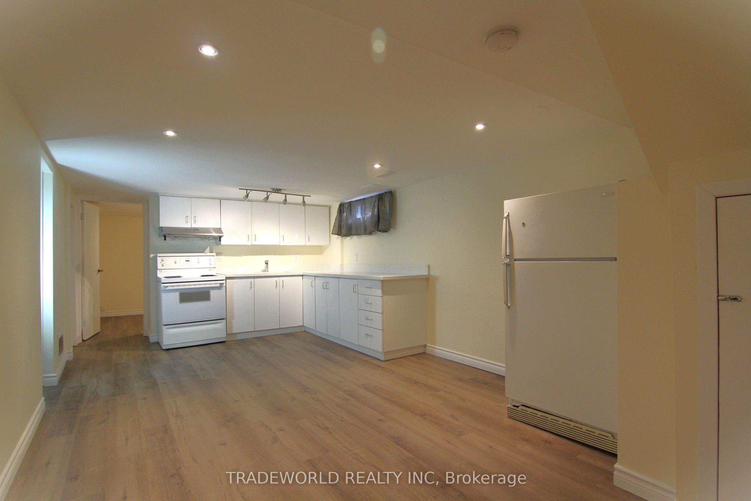 Unit Bsmt - 429 Taylor Mills Drive N, Richmond Hill 2
