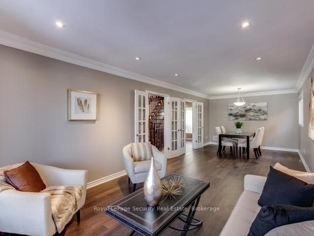 76 Dante Court, Vaughan 4