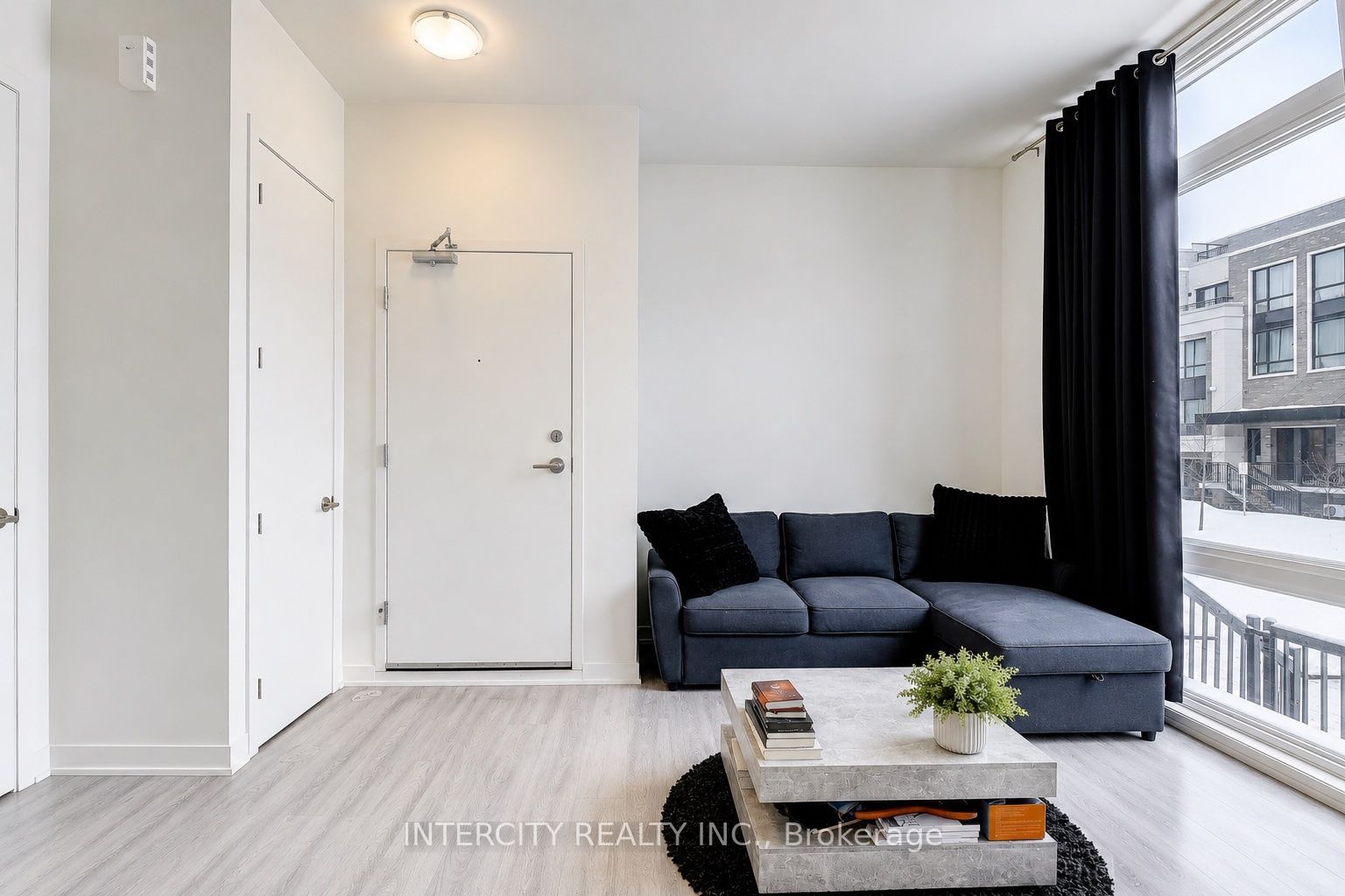 Unit 1504 - 11 David Eyer Road, Richmond Hill 5