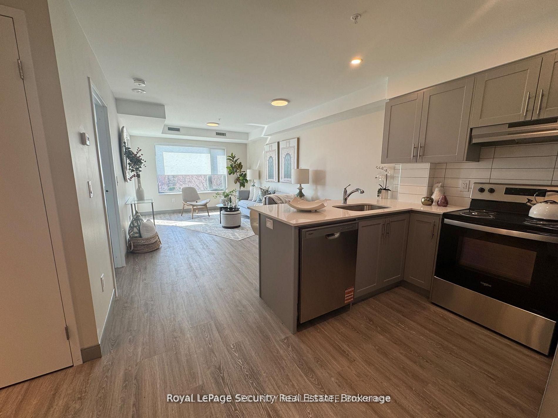 Unit 304 - 1015 Innisfil Beach Road, Innisfil 5