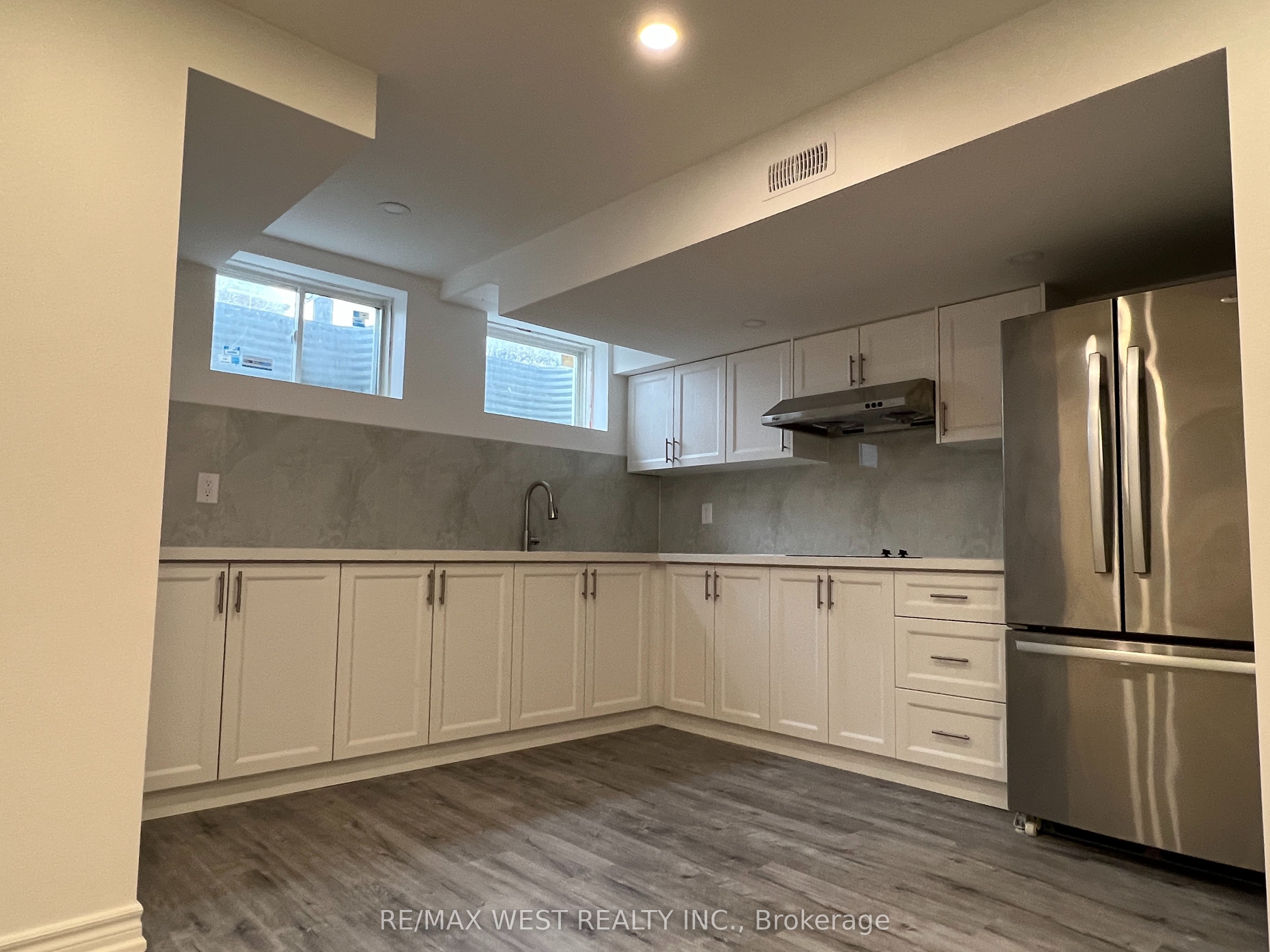 Unit Basement - 3 Earnshaw Drive, Markham 2