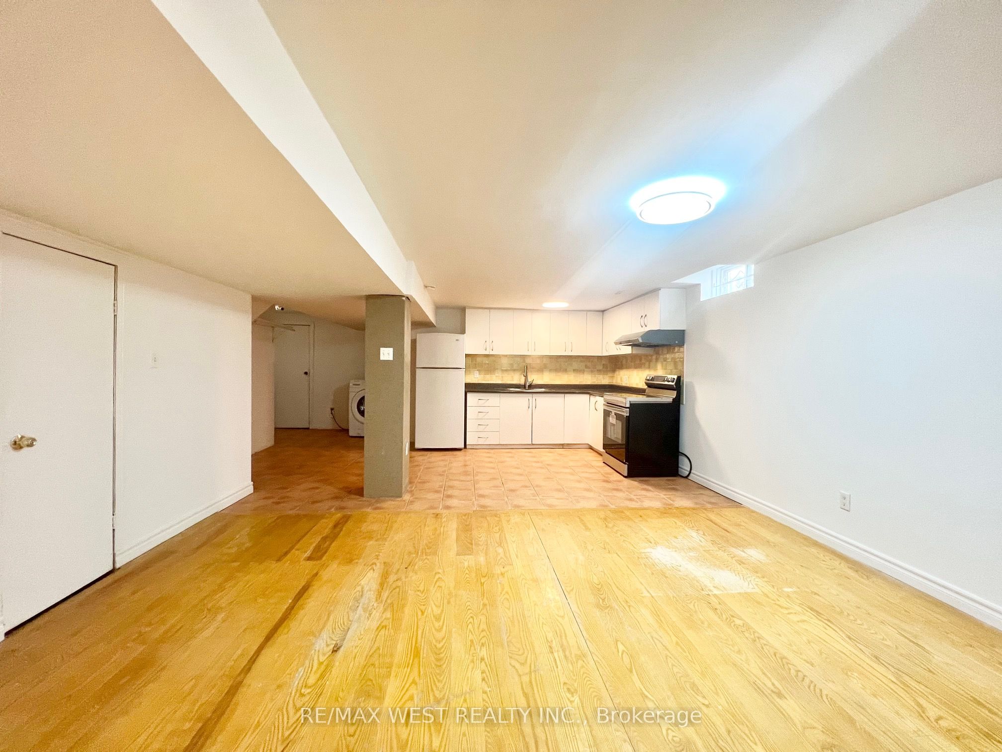 Unit Bsmt - 147 Woodhall Road, Markham 3