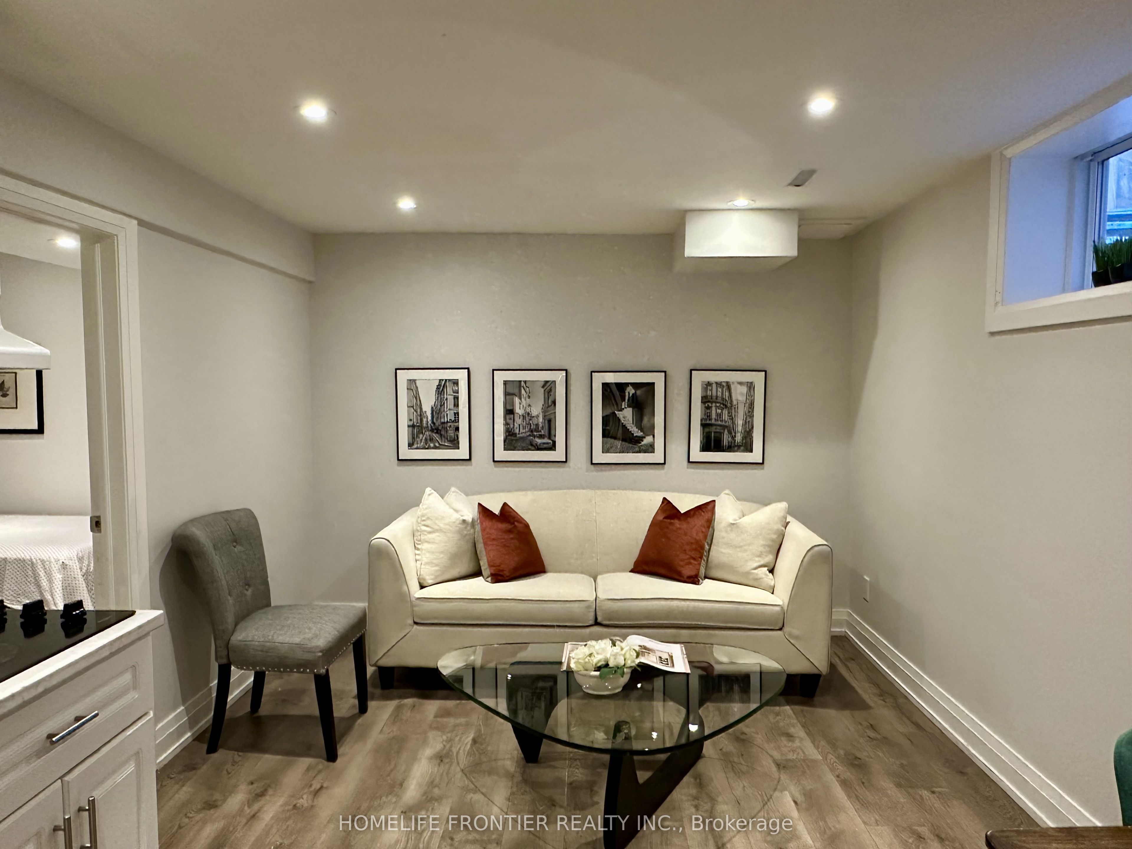 Unit Lower - 29 Constellation Crescent, Richmond Hill 5