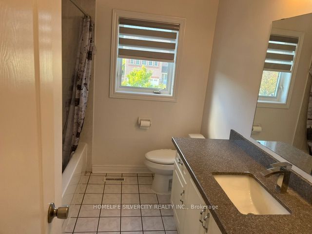 2 Nessie Street, Markham 3