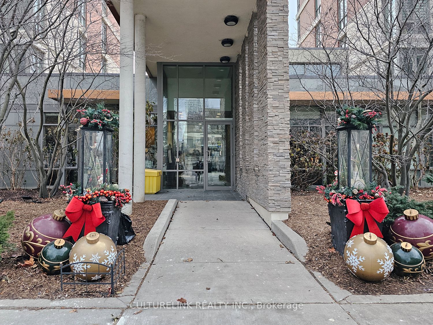 Unit 607 - 57 Upper Duke Crescent, Markham 2