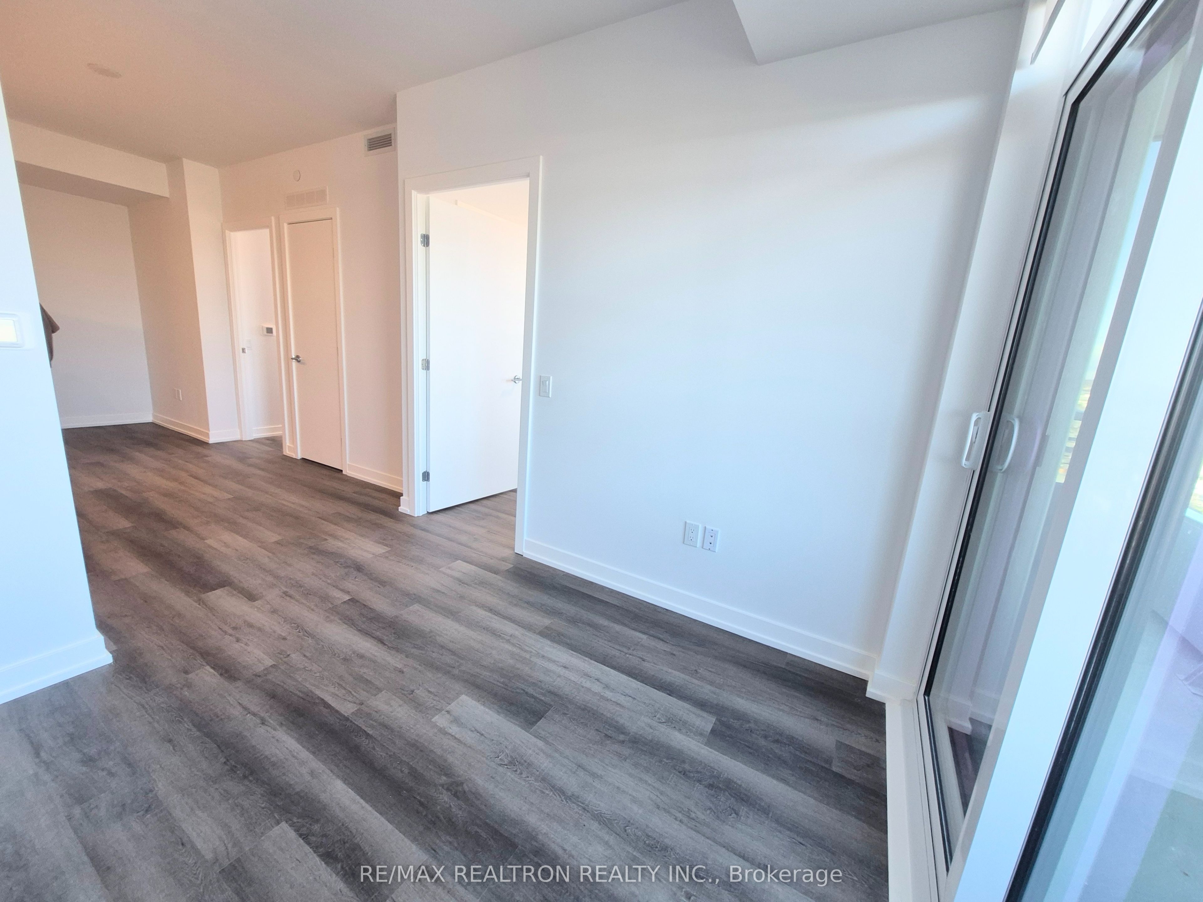 Unit 1802 - 5 Meadowdale Road, Vaughan 2