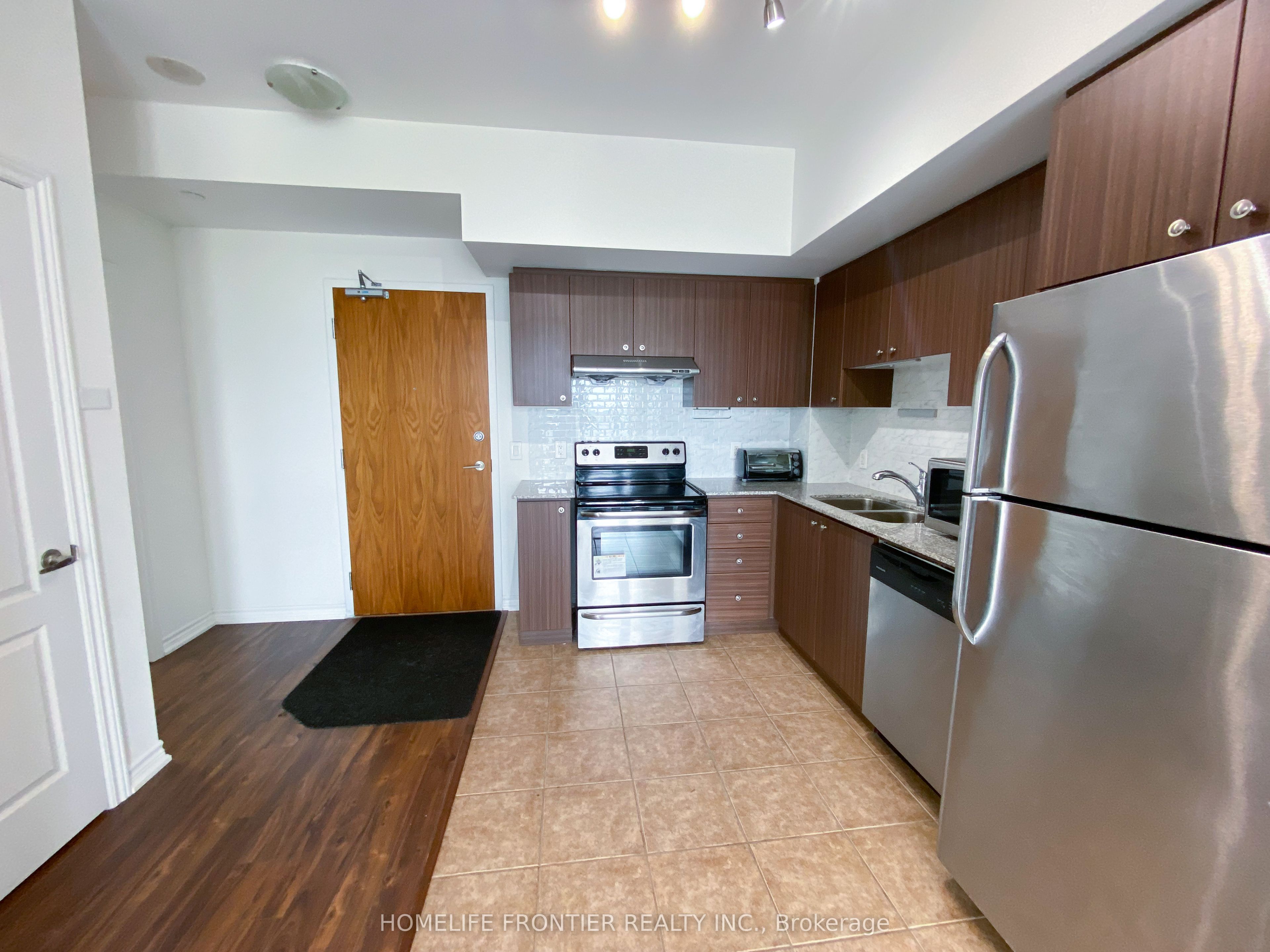 Unit 1025 - 8323 Kennedy Road, Markham 3