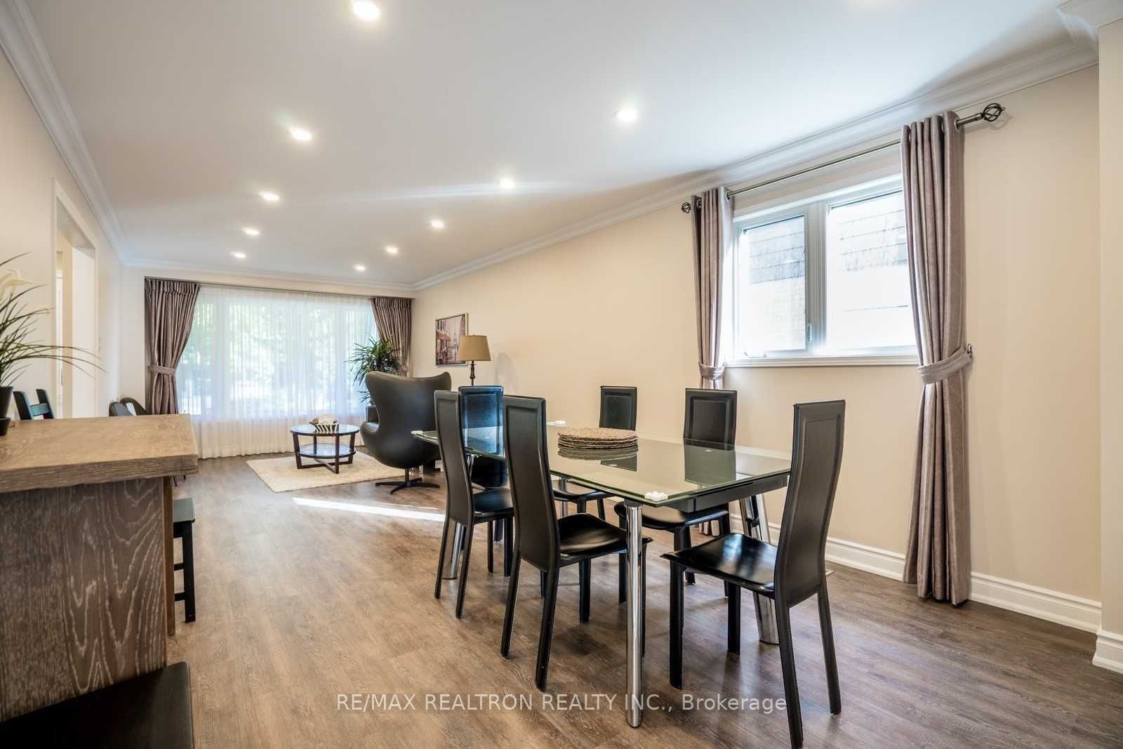 21 Ferrah Street, Markham 4