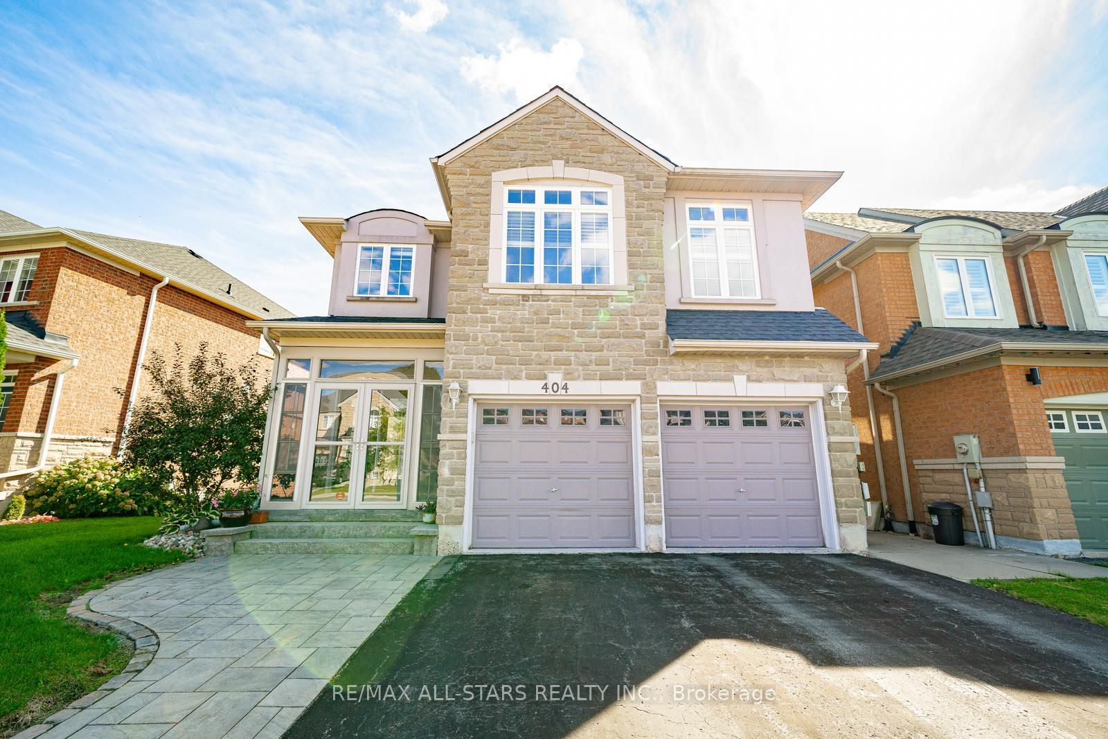 404 Hoover Park Dr, Whitchurch-Stouffville, Ontario L4A1P4 Sold History ...