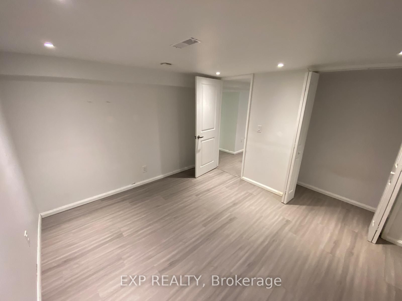 Unit Basement Apartment - 34 South Street, Orillia 5