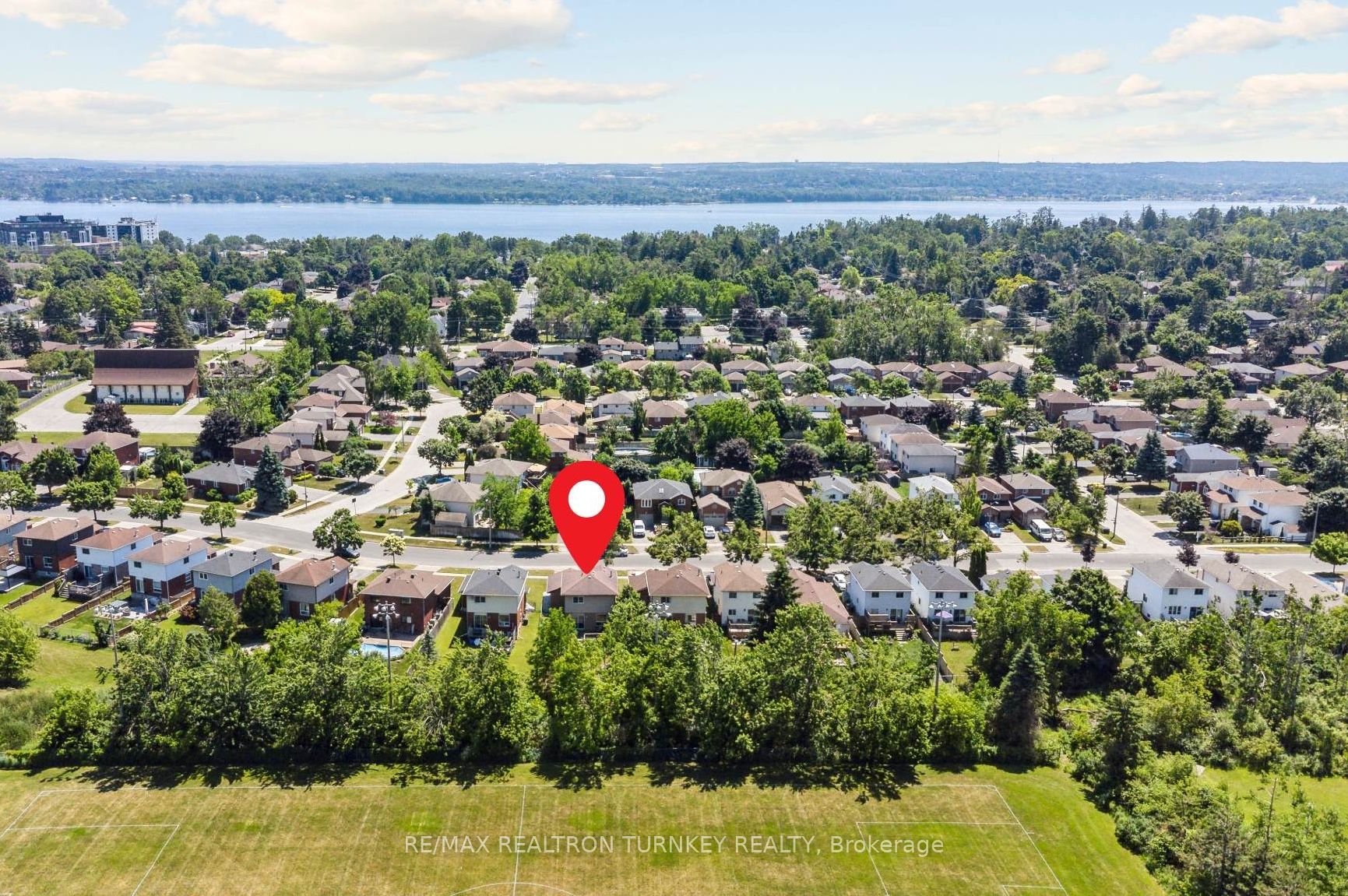 Unit Upper - 62 Arthur Avenue, Barrie 2