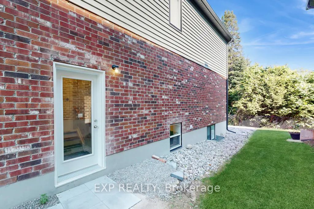 Unit Lower - 967 Wright Drive, Midland 3