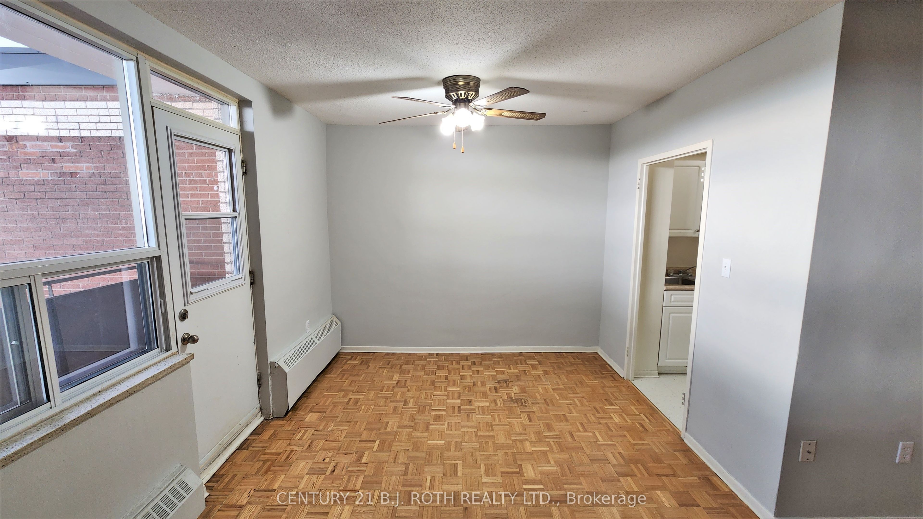 Unit 808 - 37 Peel Street, Barrie 4