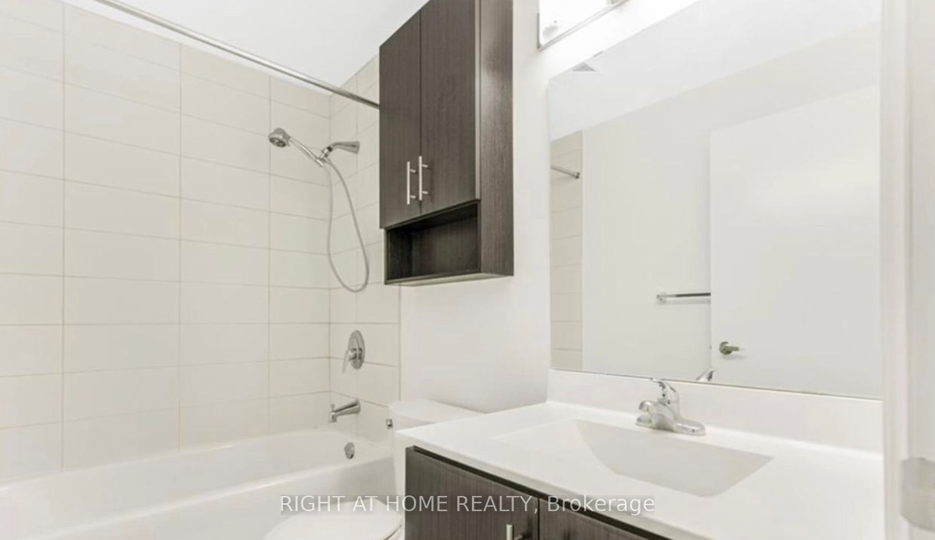 Unit 607 - 111 Worsley Street, Barrie 3