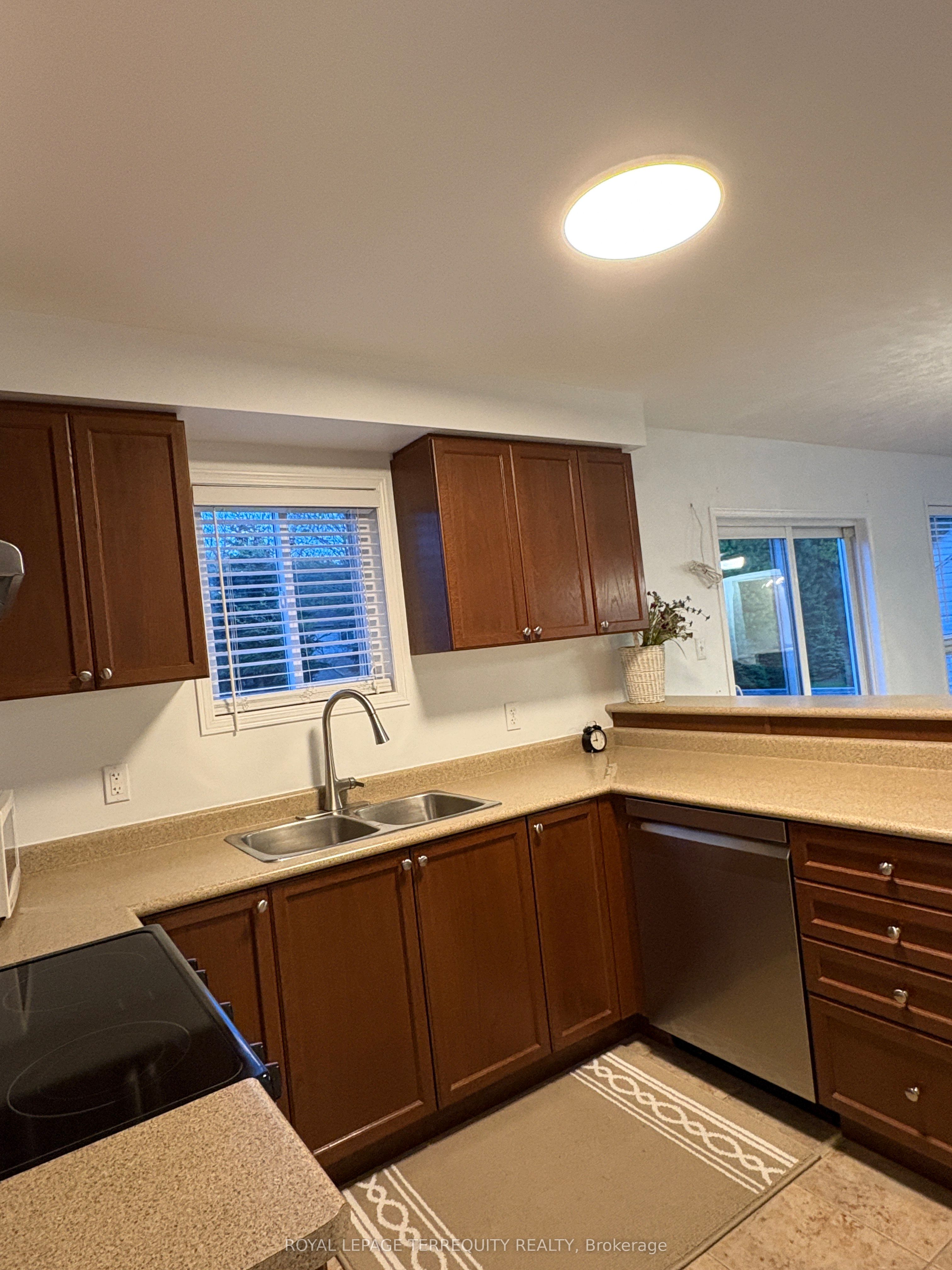 55 Regina Boulevard, Wasaga Beach 5