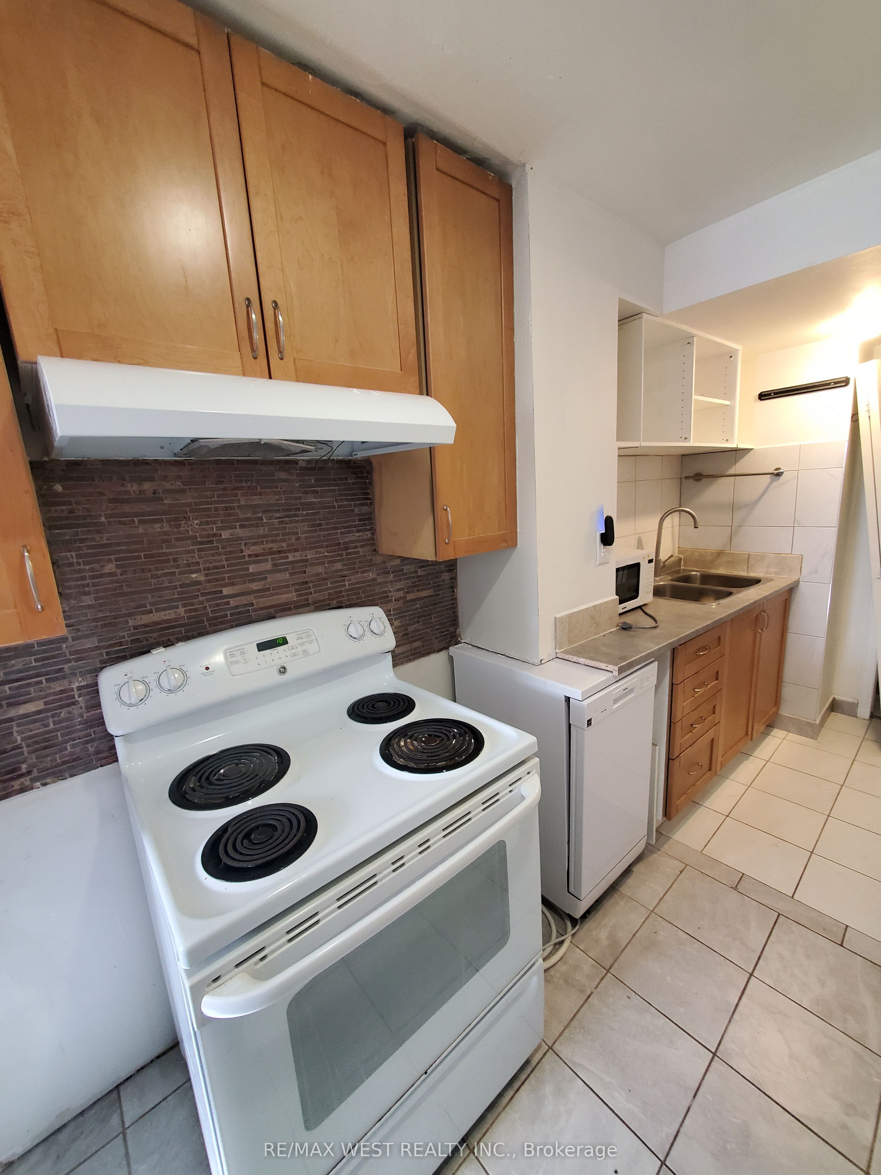 Unit 3 - 369 Georgian Drive, Barrie 4