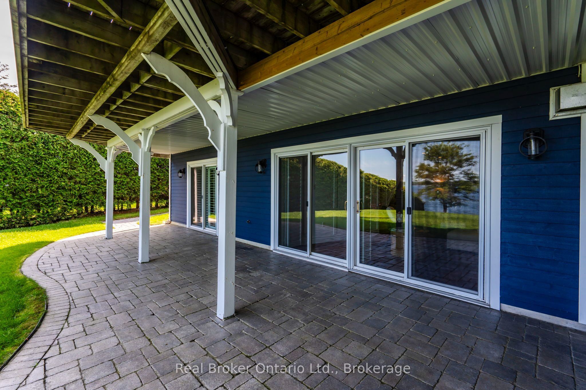 192 Gilwood Park Drive, Penetanguishene 2