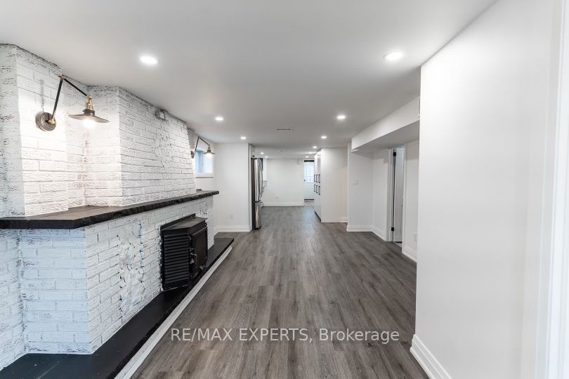 Unit Bsmt - 107 Cabana Drive, North York 5