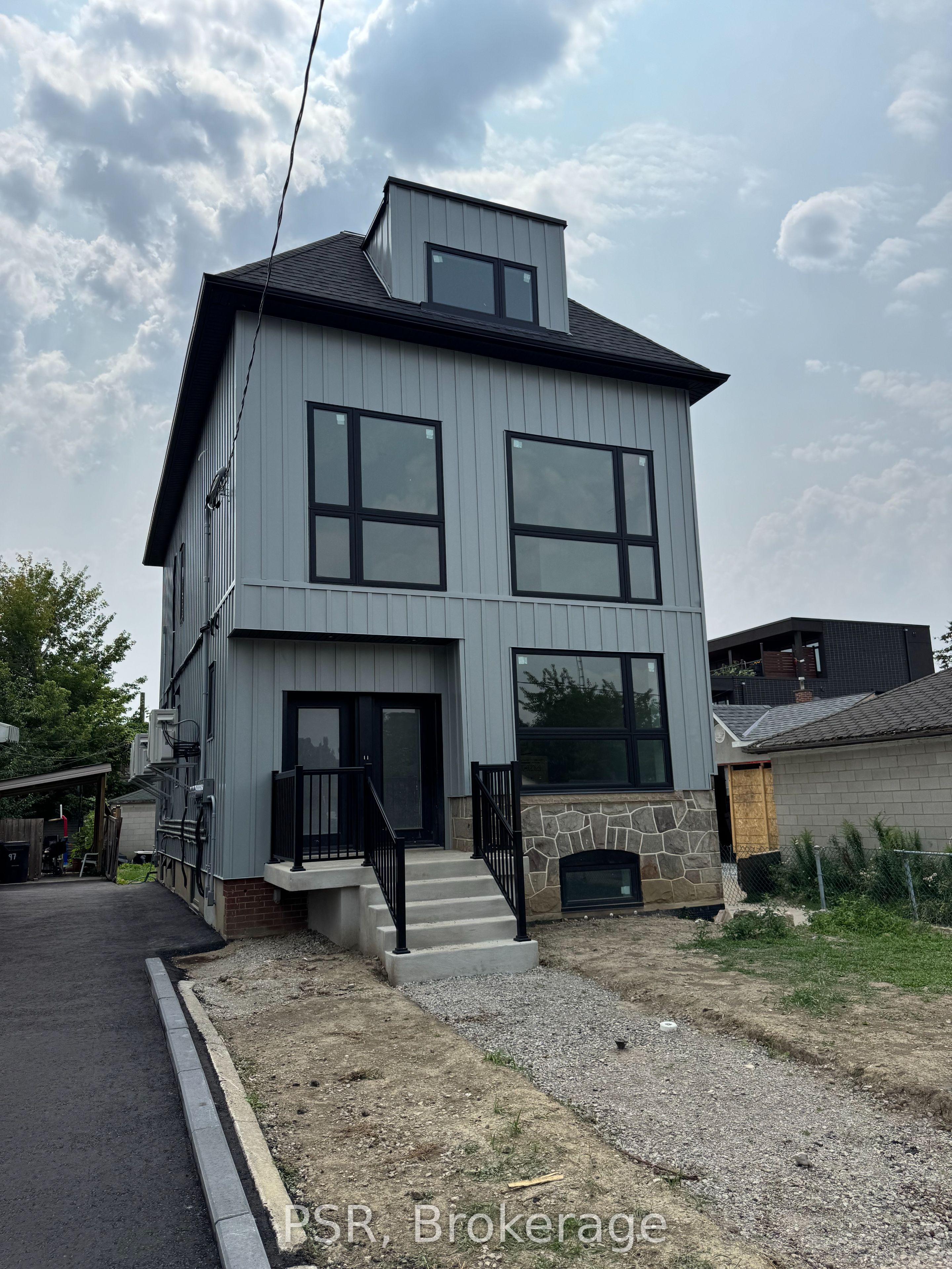 Unit Main - 99 Ypres Road, Toronto 2