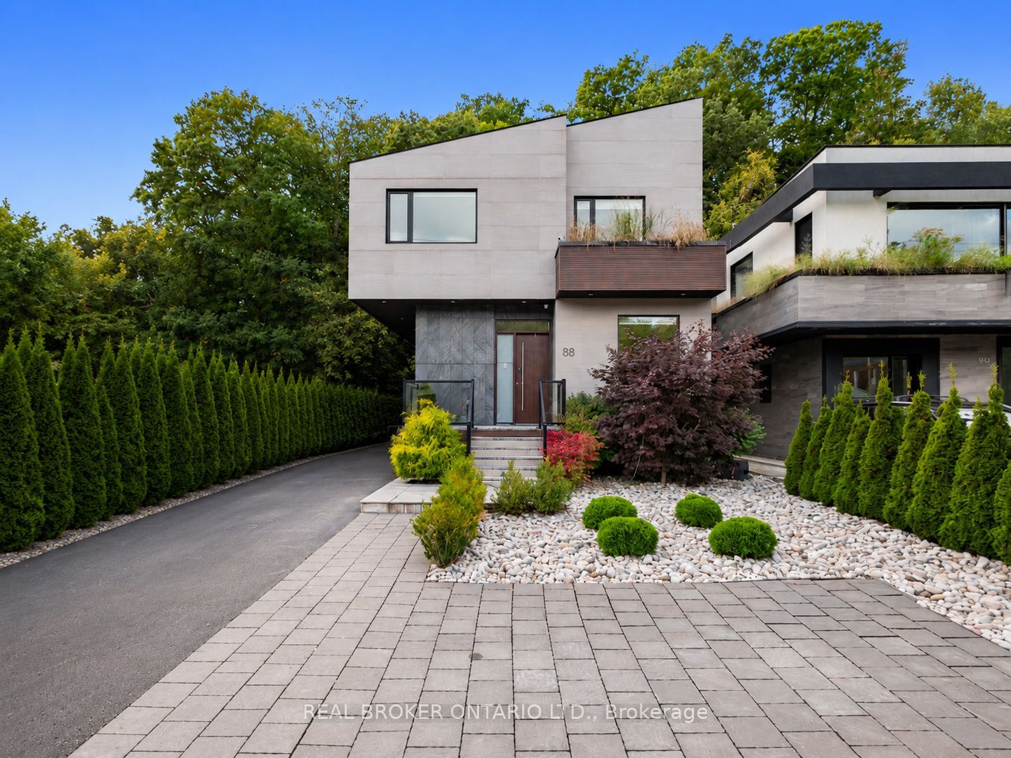 88 South Kingsway Way, Toronto 3