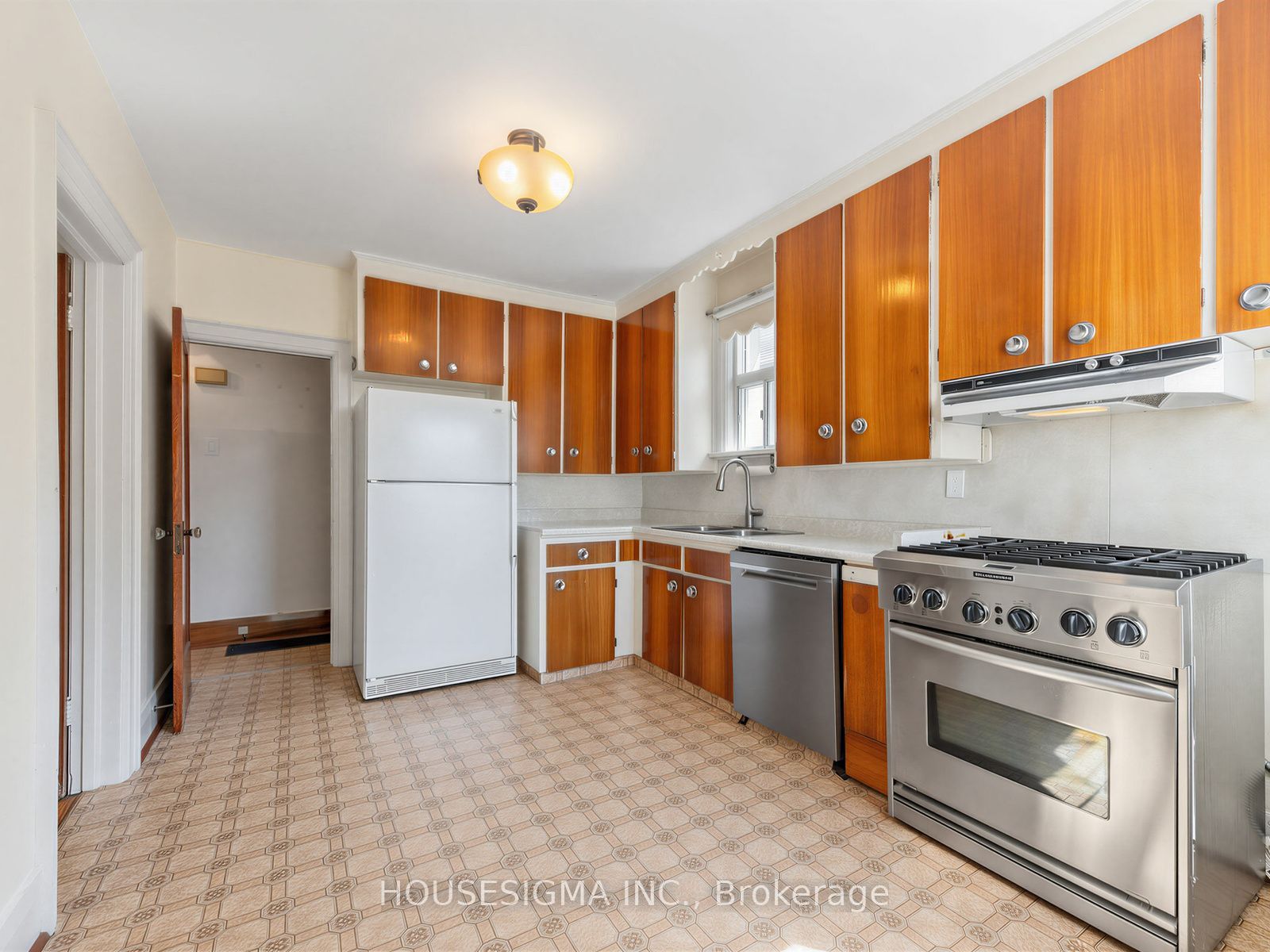 491 Hopewell Avenue, Toronto 2