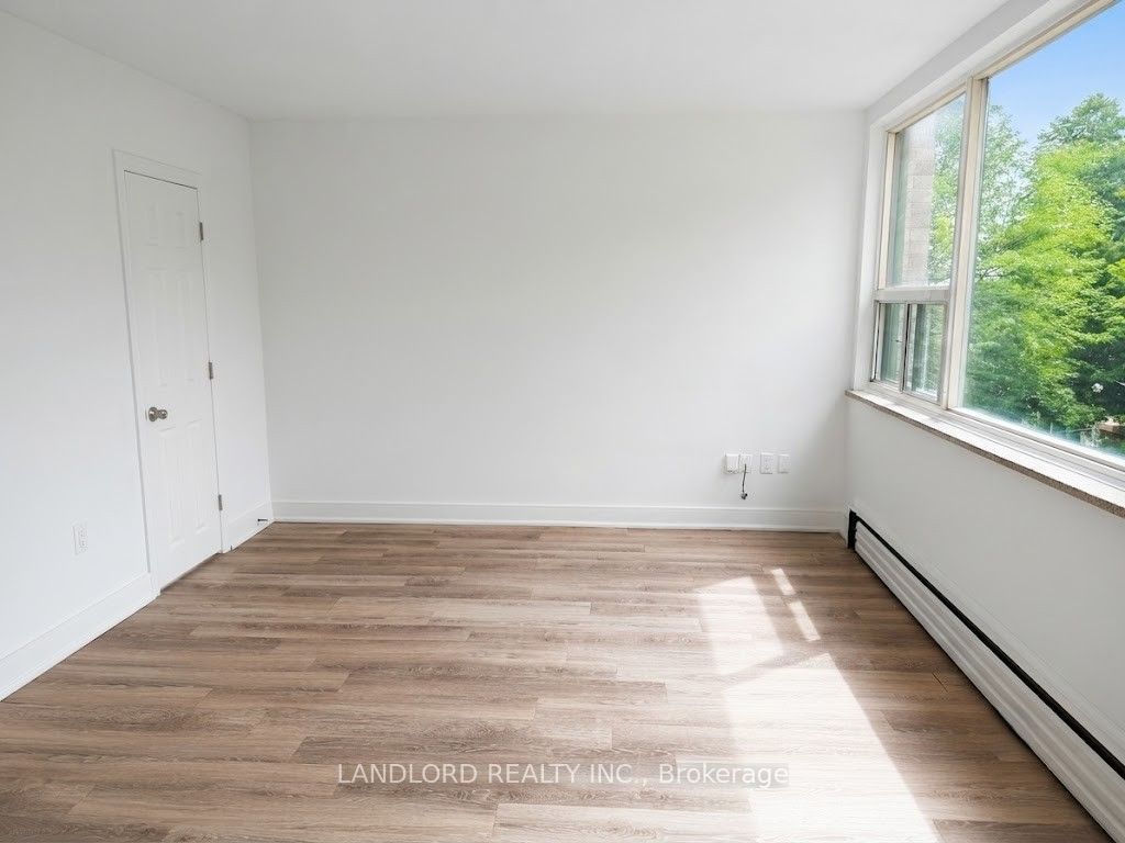 Unit 31 - 140 Springhurst Avenue, Toronto 5