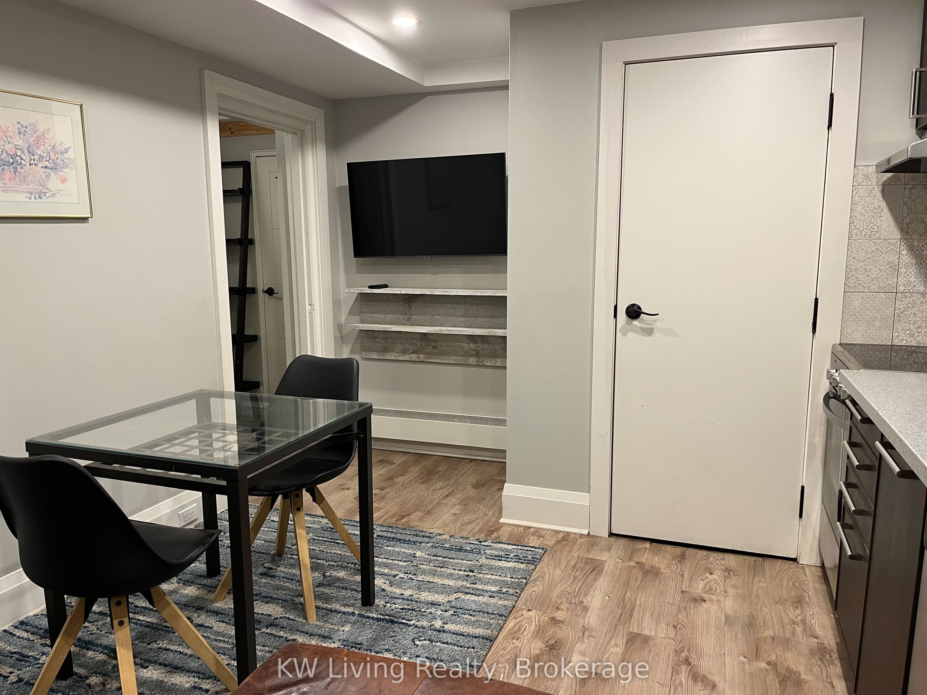 Unit 4 - 55B Long Branch Avenue, Etobicoke 5