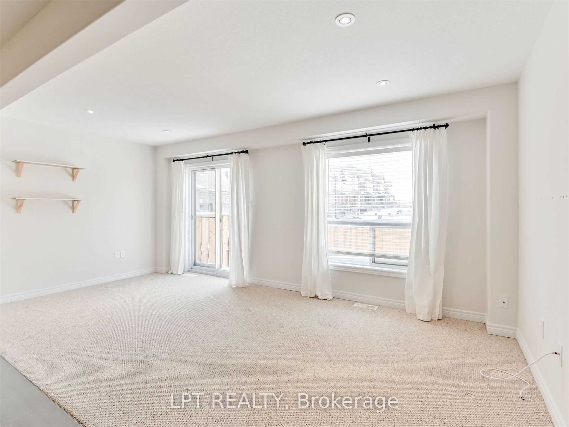 Unit 15 - 124 Parkinson Crescent, Orangeville 5