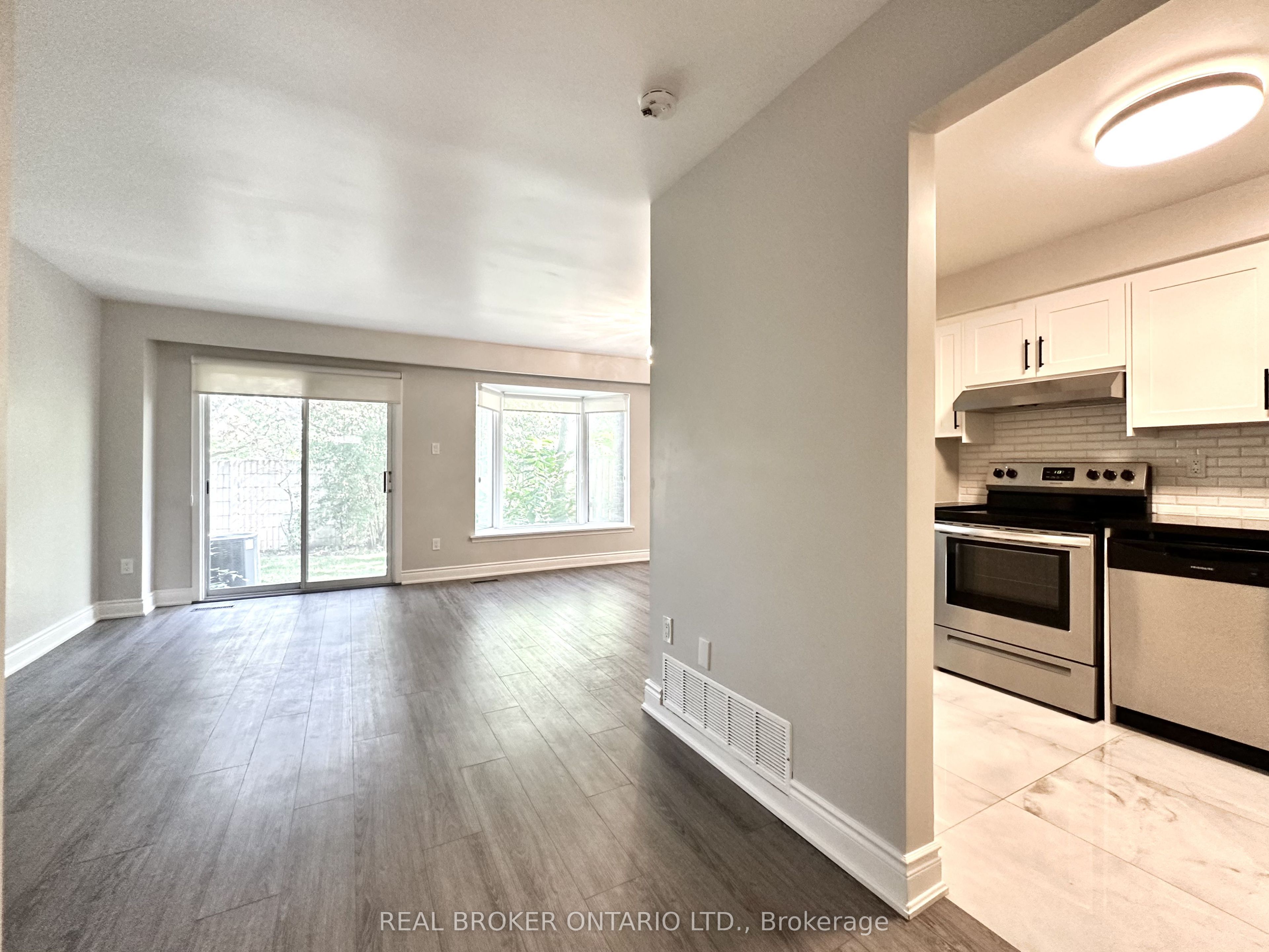 Unit 8 - 1485 Gulleden Drive, Mississauga 2
