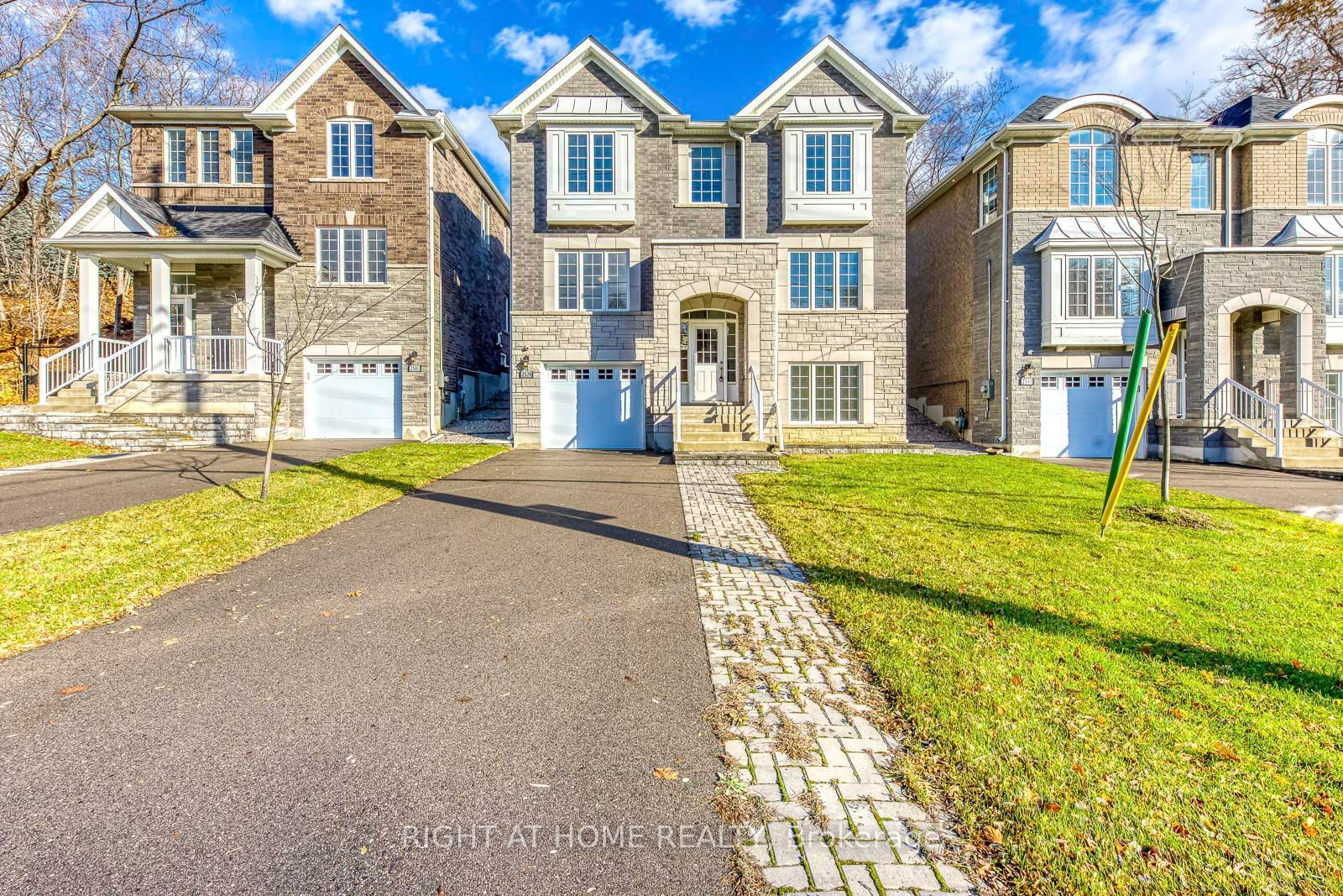 2579 Islington Avenue, Etobicoke 2
