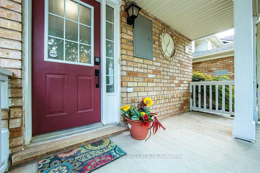 2458 Baintree Crescent, Oakville 4