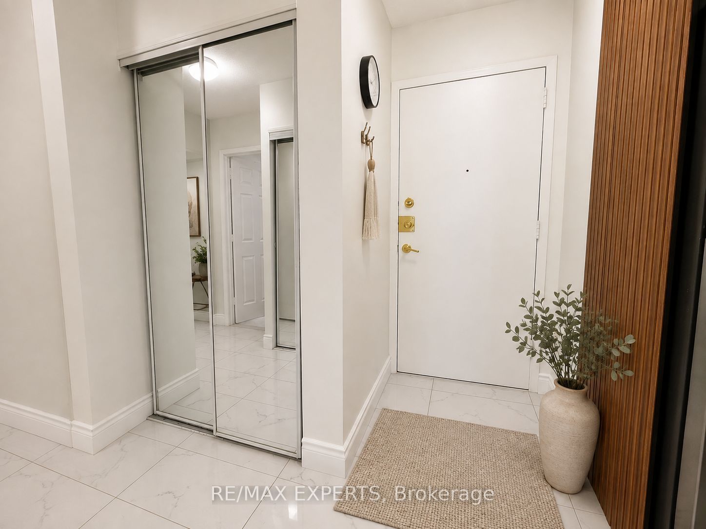 Unit 410 - 50 Lotherton Pathway, North York 2