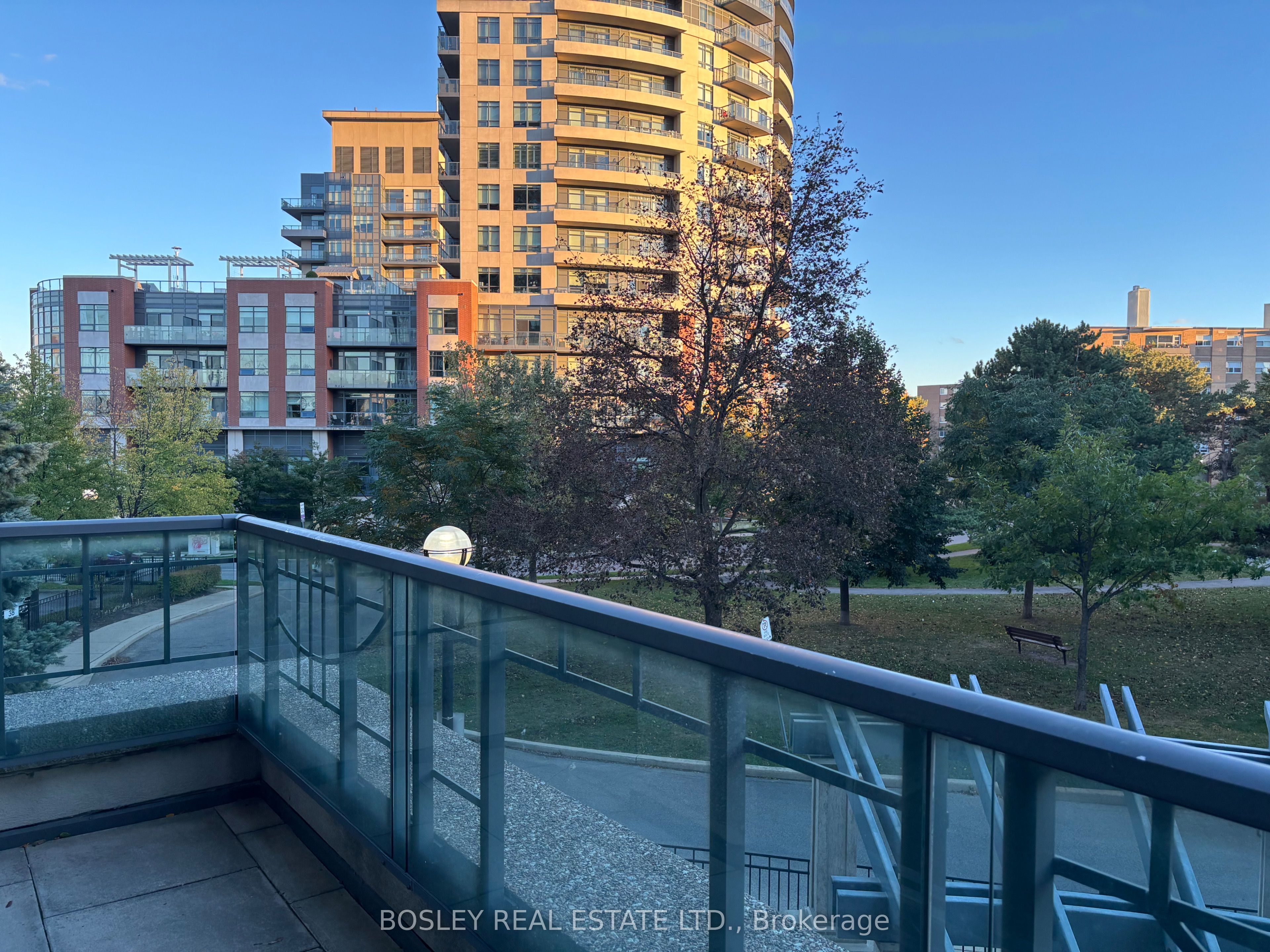 Unit 207 - 38 Fontenay Court, Etobicoke 4