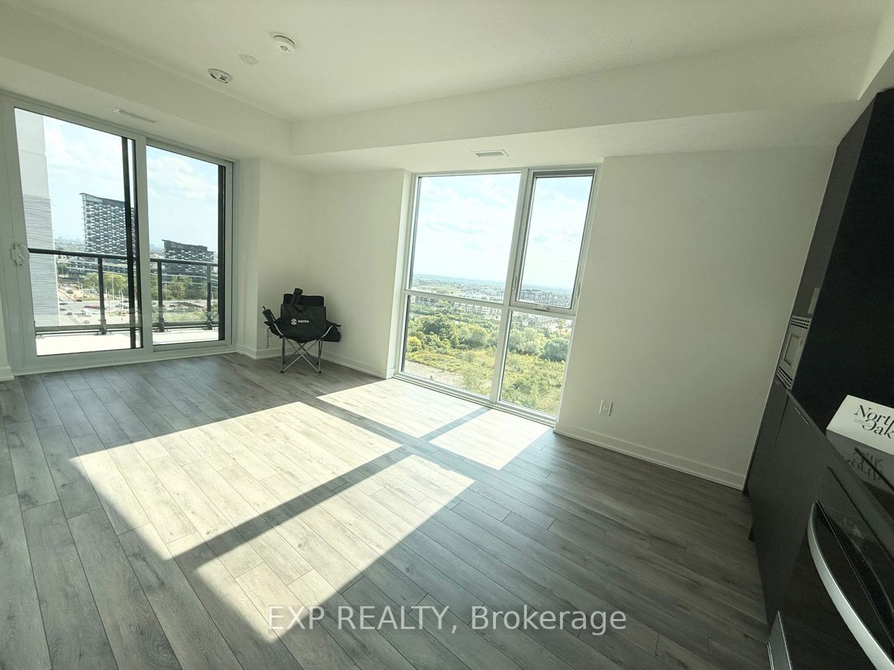 Unit 1602 - 3079 Trafalgar Road, Oakville 5