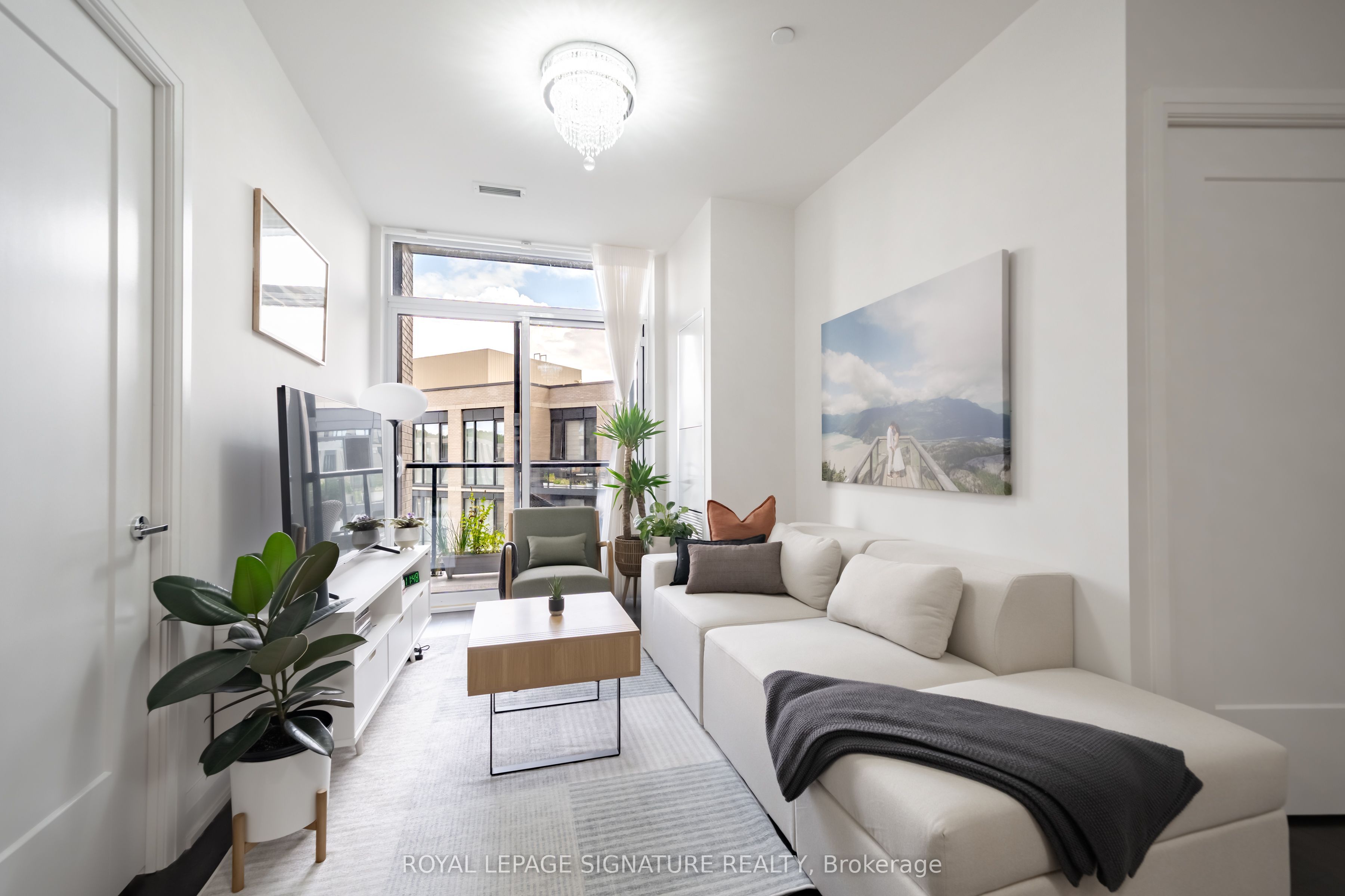 Unit 621 - 293 The Kingsway, Etobicoke 4