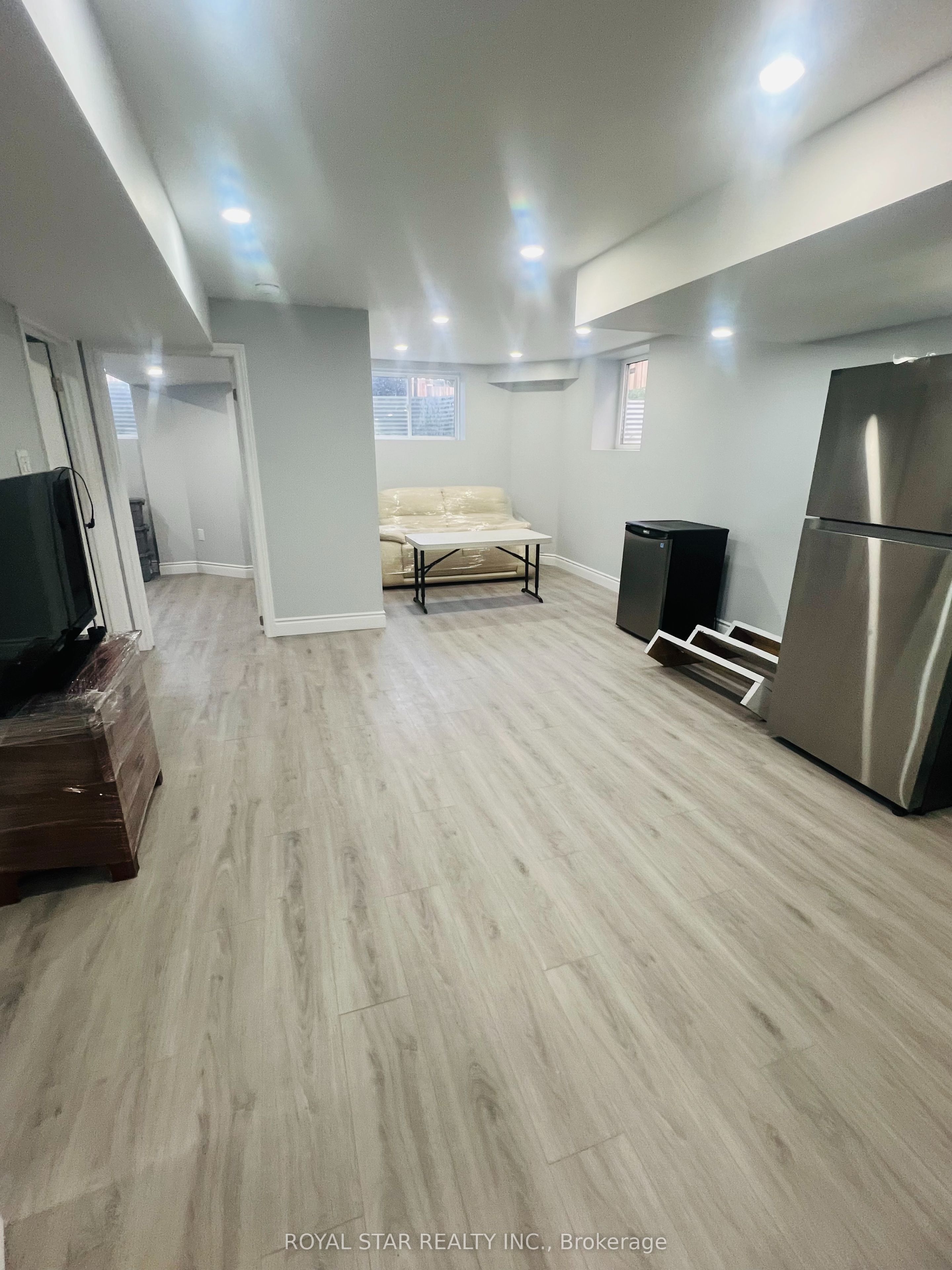 Unit Basement - 121 Bonnieglen Farm Boulevard, Caledon 2