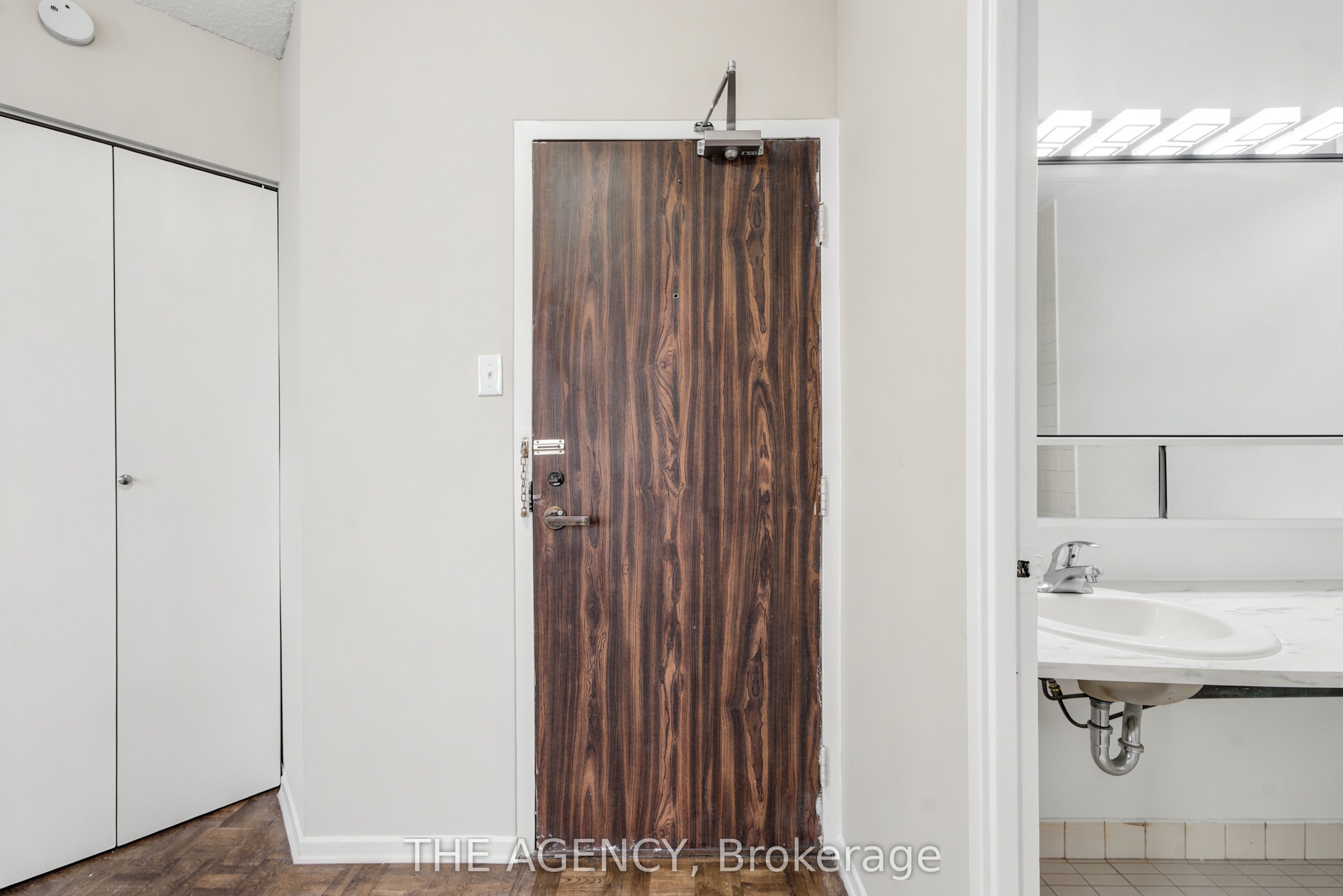 Unit 1019B - 2360 Dundas Street W, Toronto 2