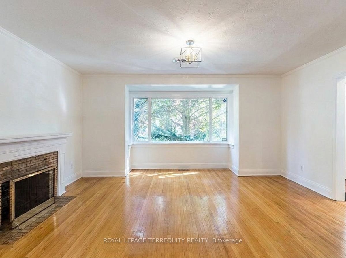24 Elsfield Road, Etobicoke 2