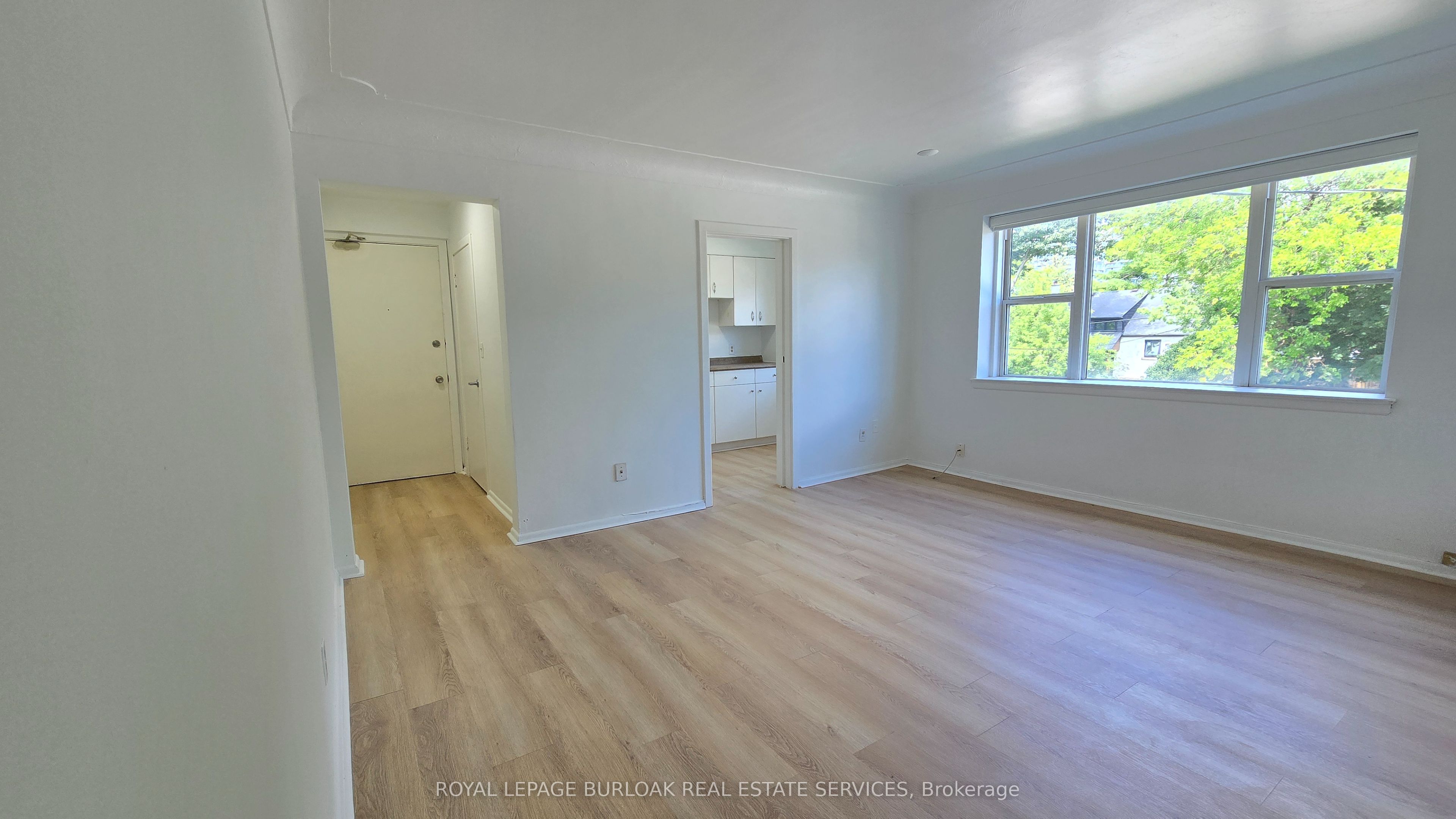 Unit 6 - 849 Brant Street, Burlington 2