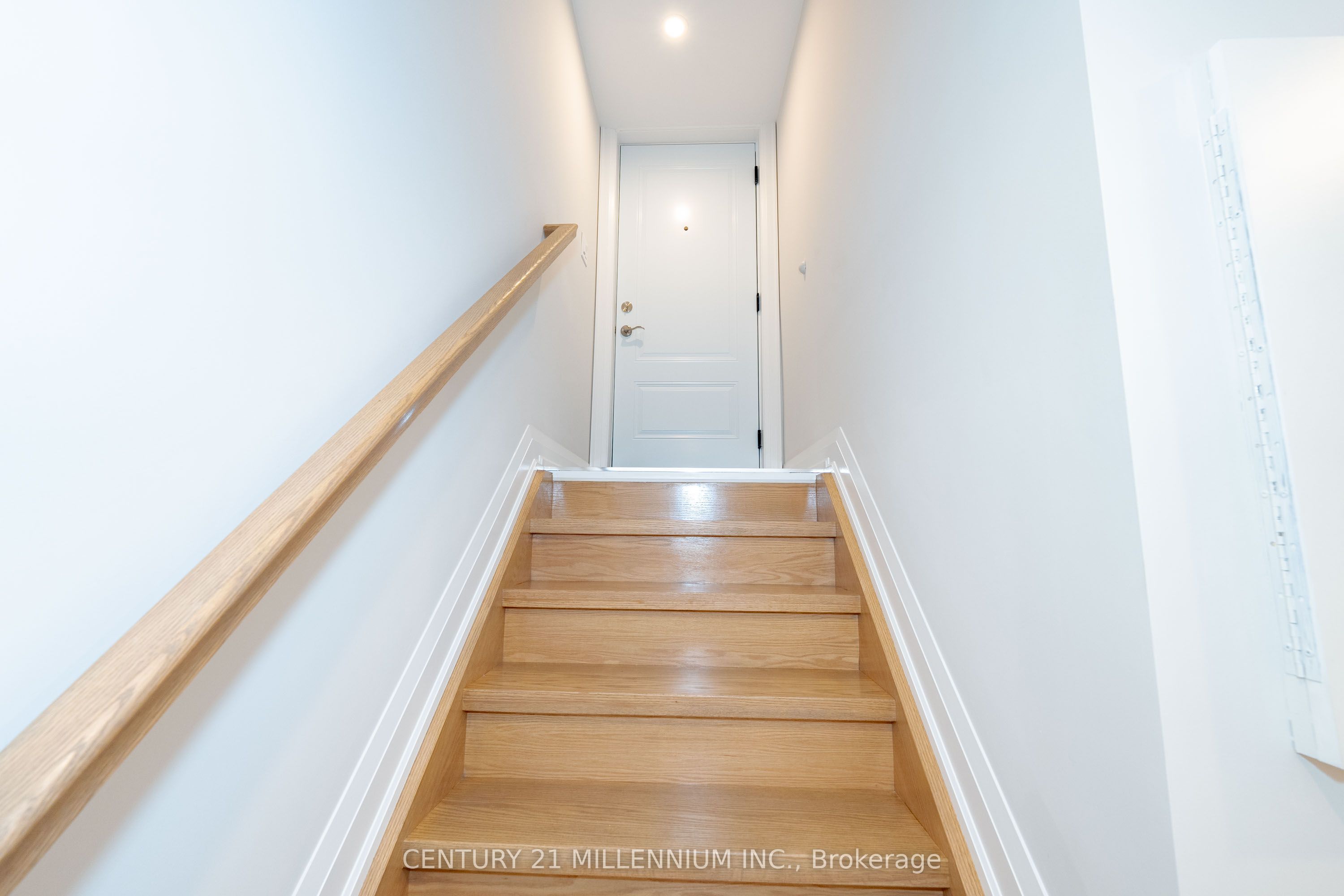 Unit C - 31 Mariposa Avenue, Toronto 4