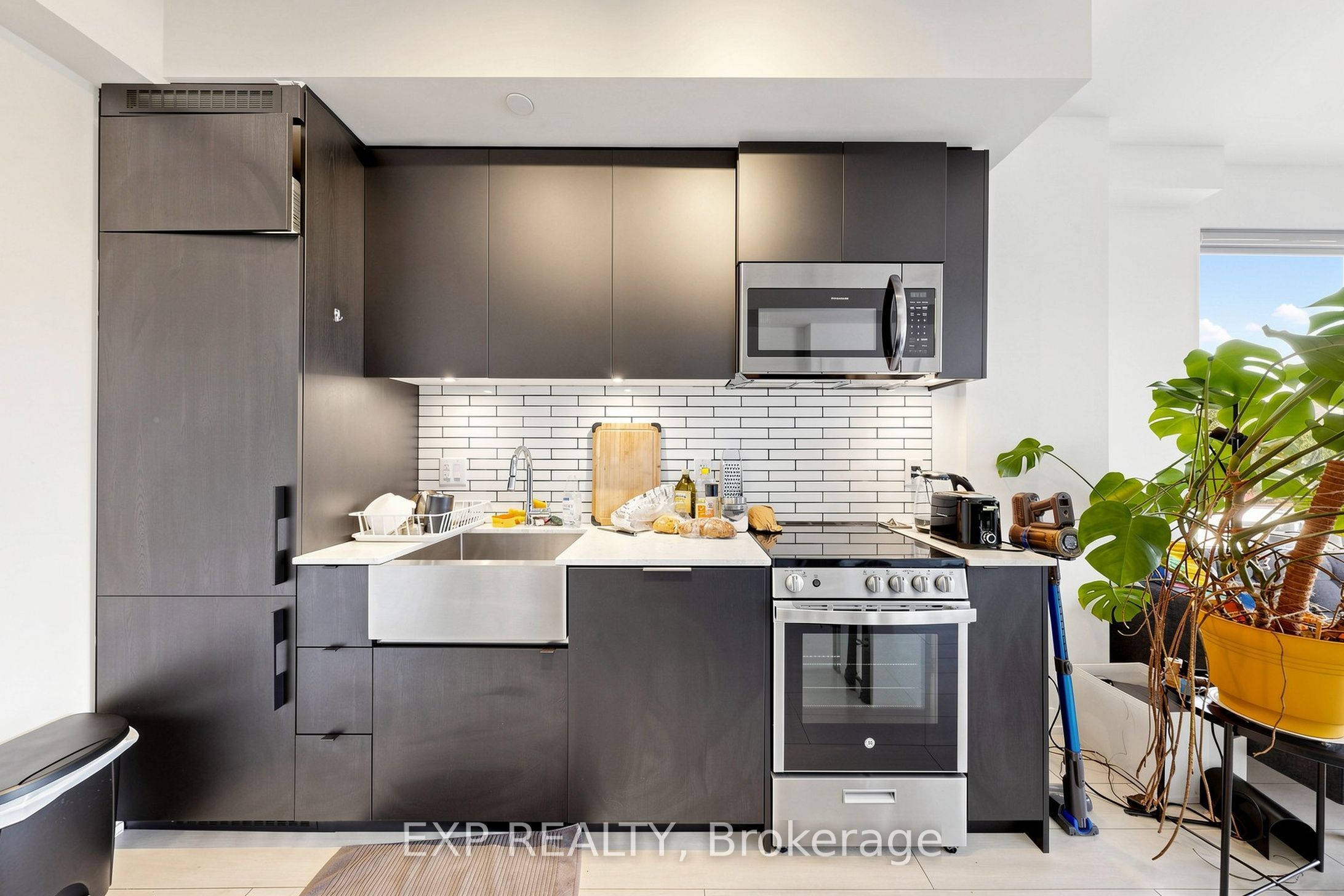Unit 318 - 270 Dufferin Street, Toronto 5